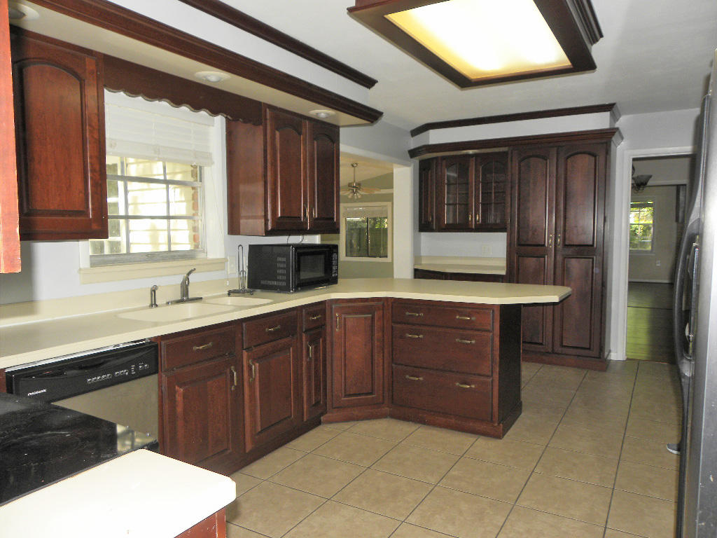 COLONY ESTATES - Residential