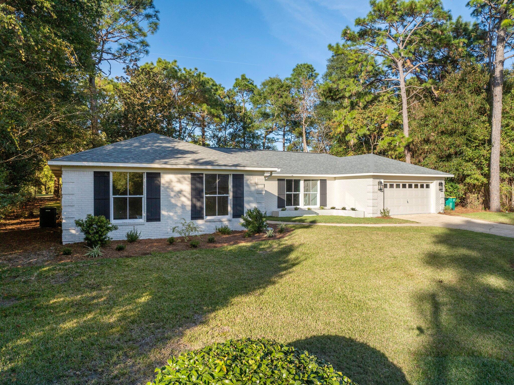 ROCKY BAYOU COUNTRY CLUB ESTATES 1 - Residential