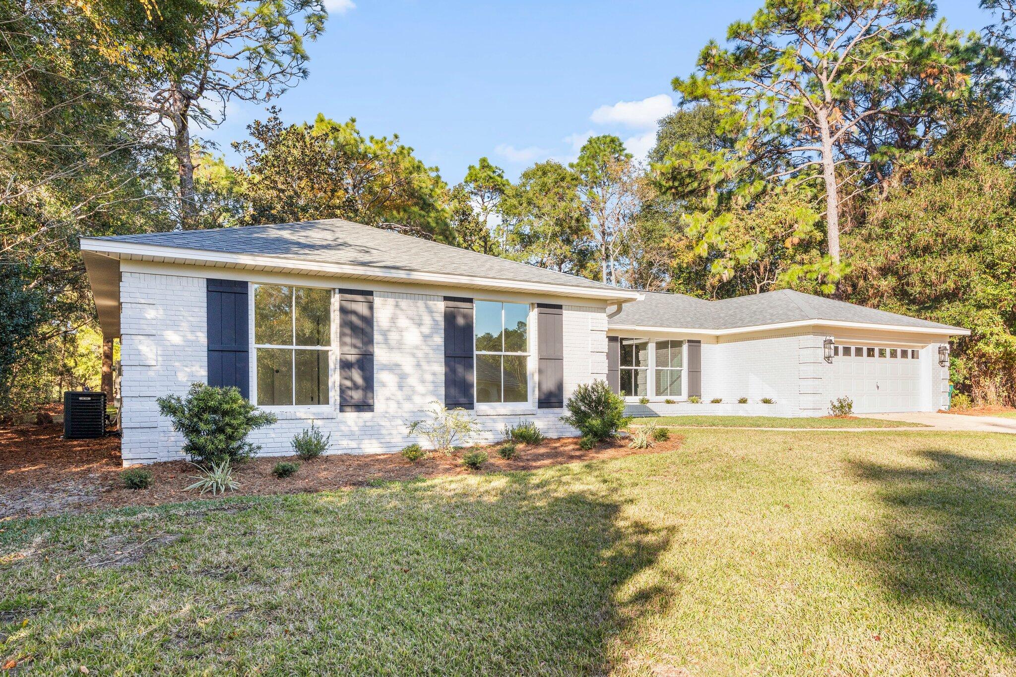 ROCKY BAYOU COUNTRY CLUB ESTATES 1 - Residential