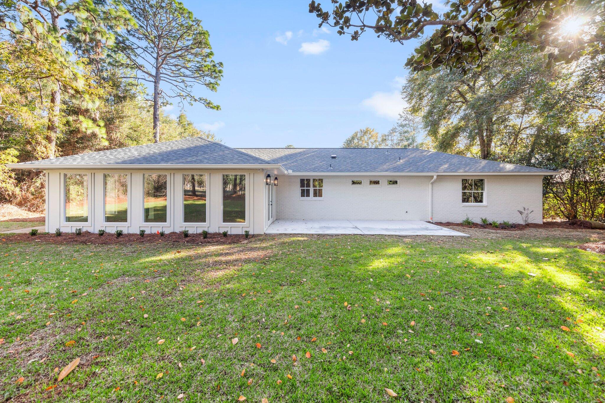 ROCKY BAYOU COUNTRY CLUB ESTATES 1 - Residential