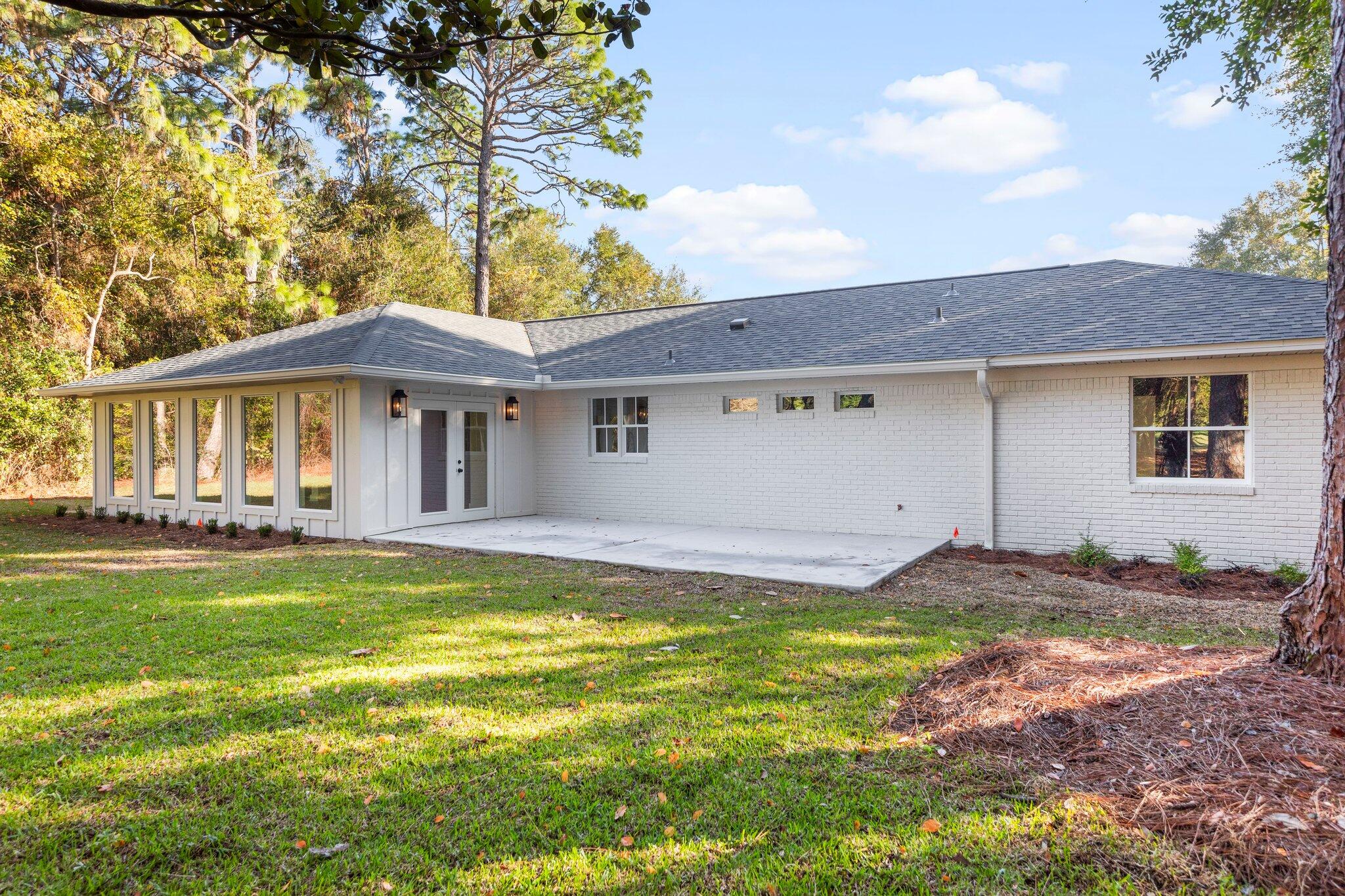 ROCKY BAYOU COUNTRY CLUB ESTATES 1 - Residential