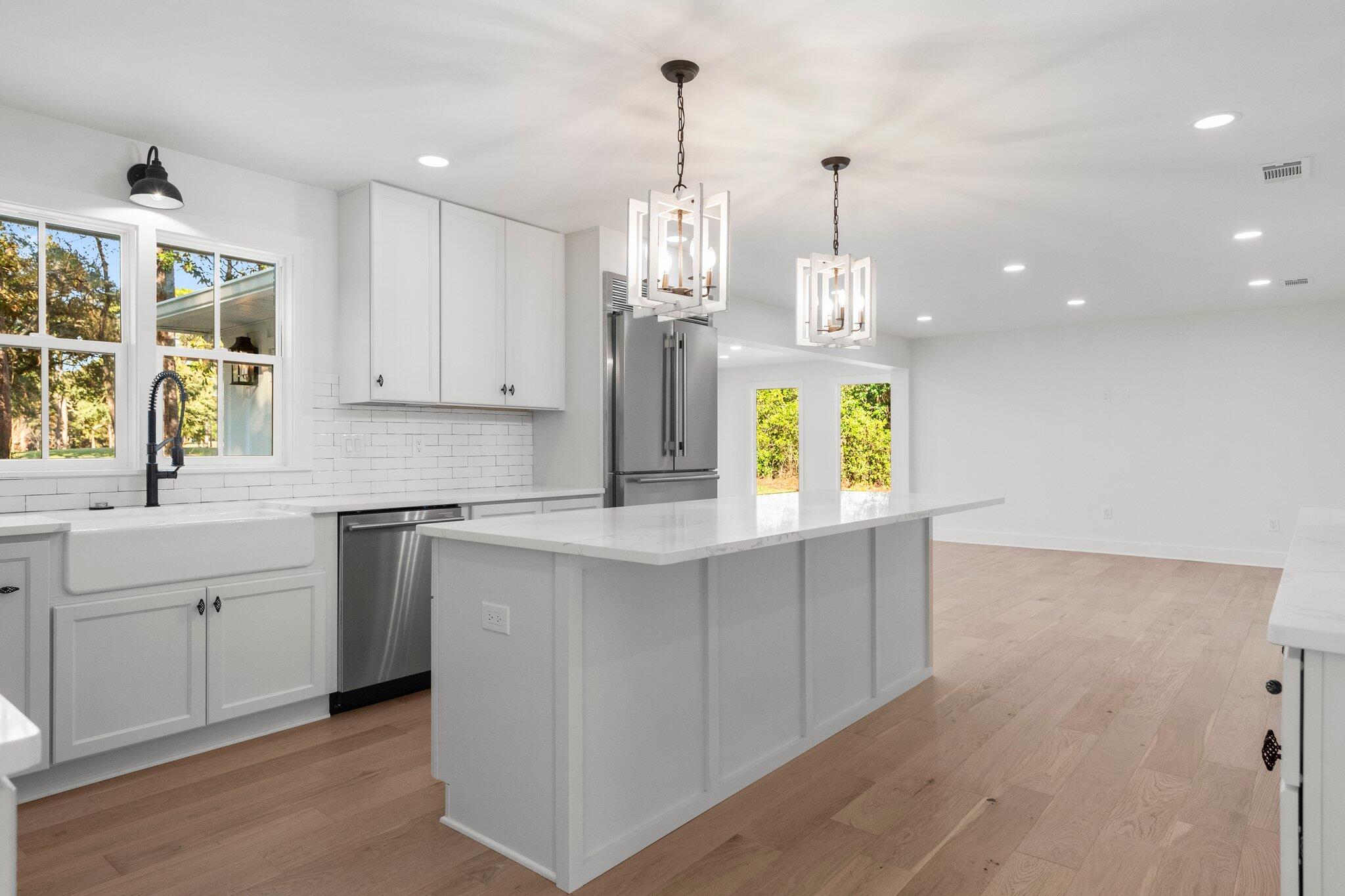ROCKY BAYOU COUNTRY CLUB ESTATES 1 - Residential