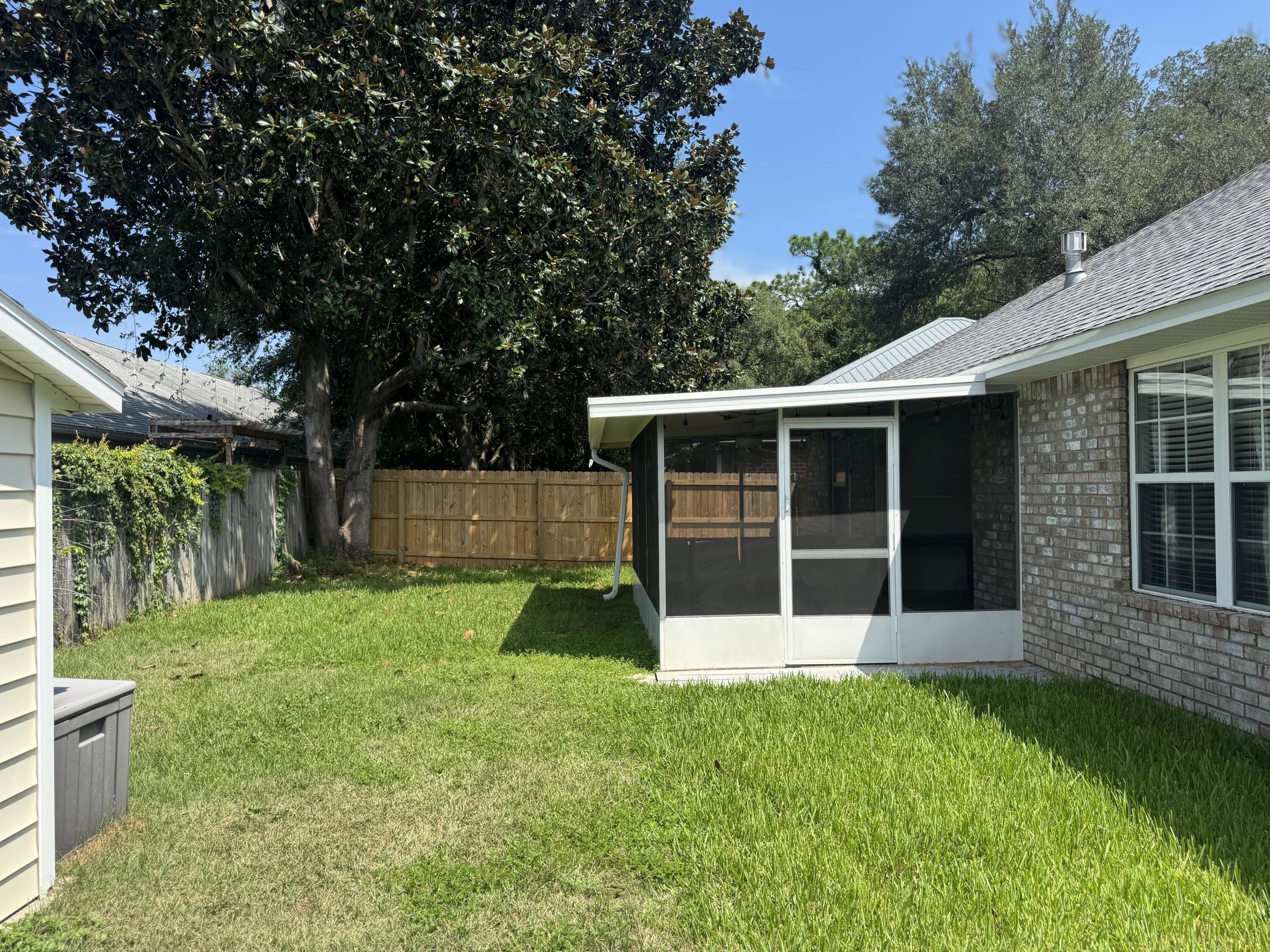 HUNTERS RUN S/D - Residential Lease
