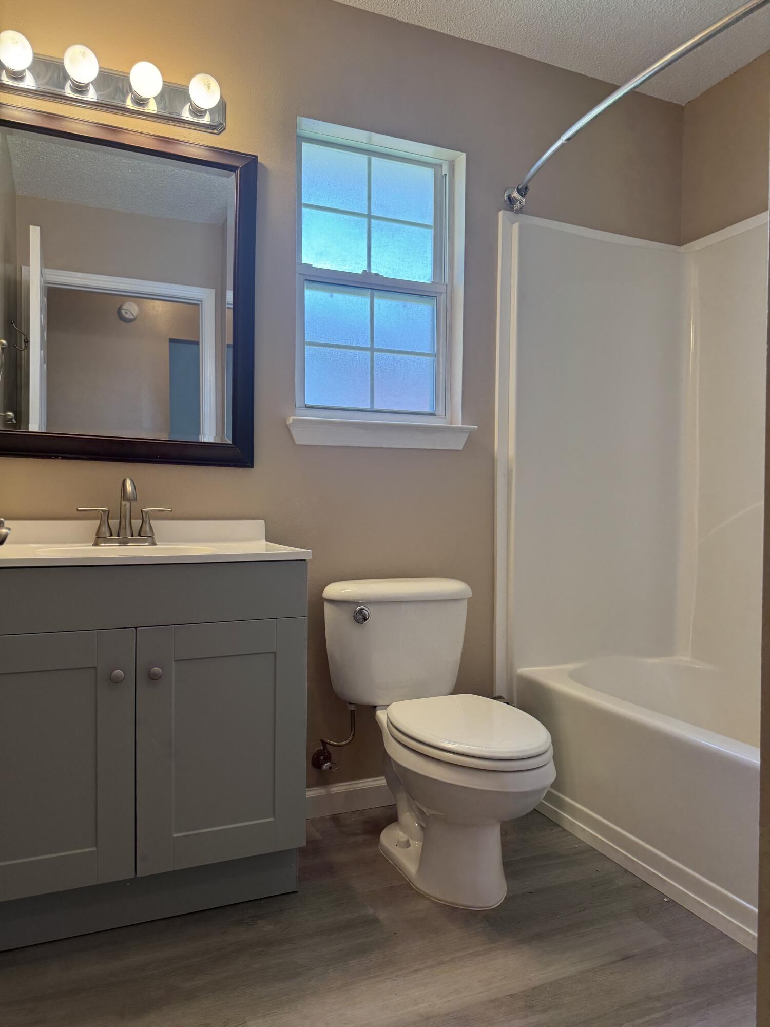 HUNTERS RUN S/D - Residential Lease