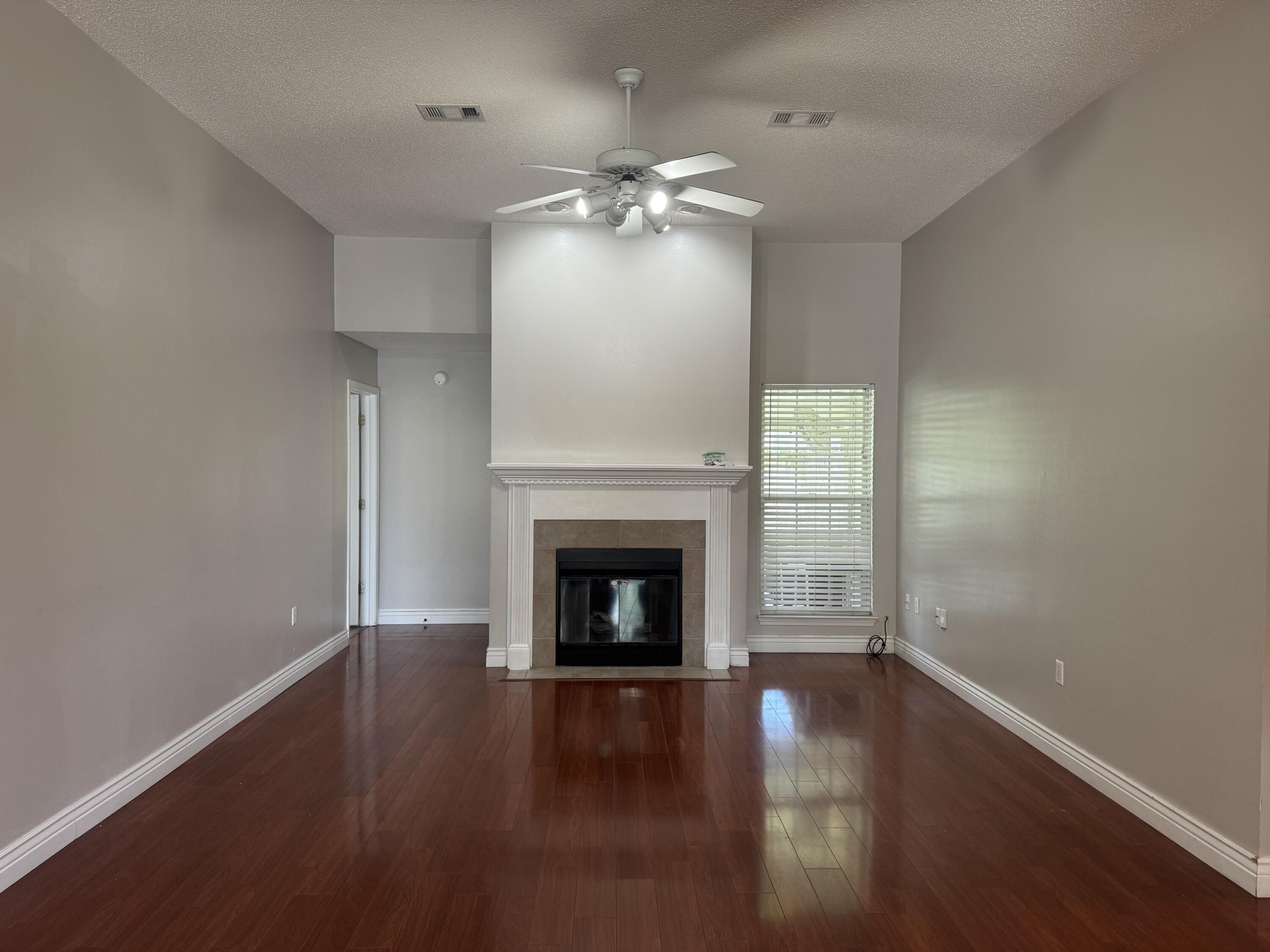 HUNTERS RUN S/D - Residential Lease