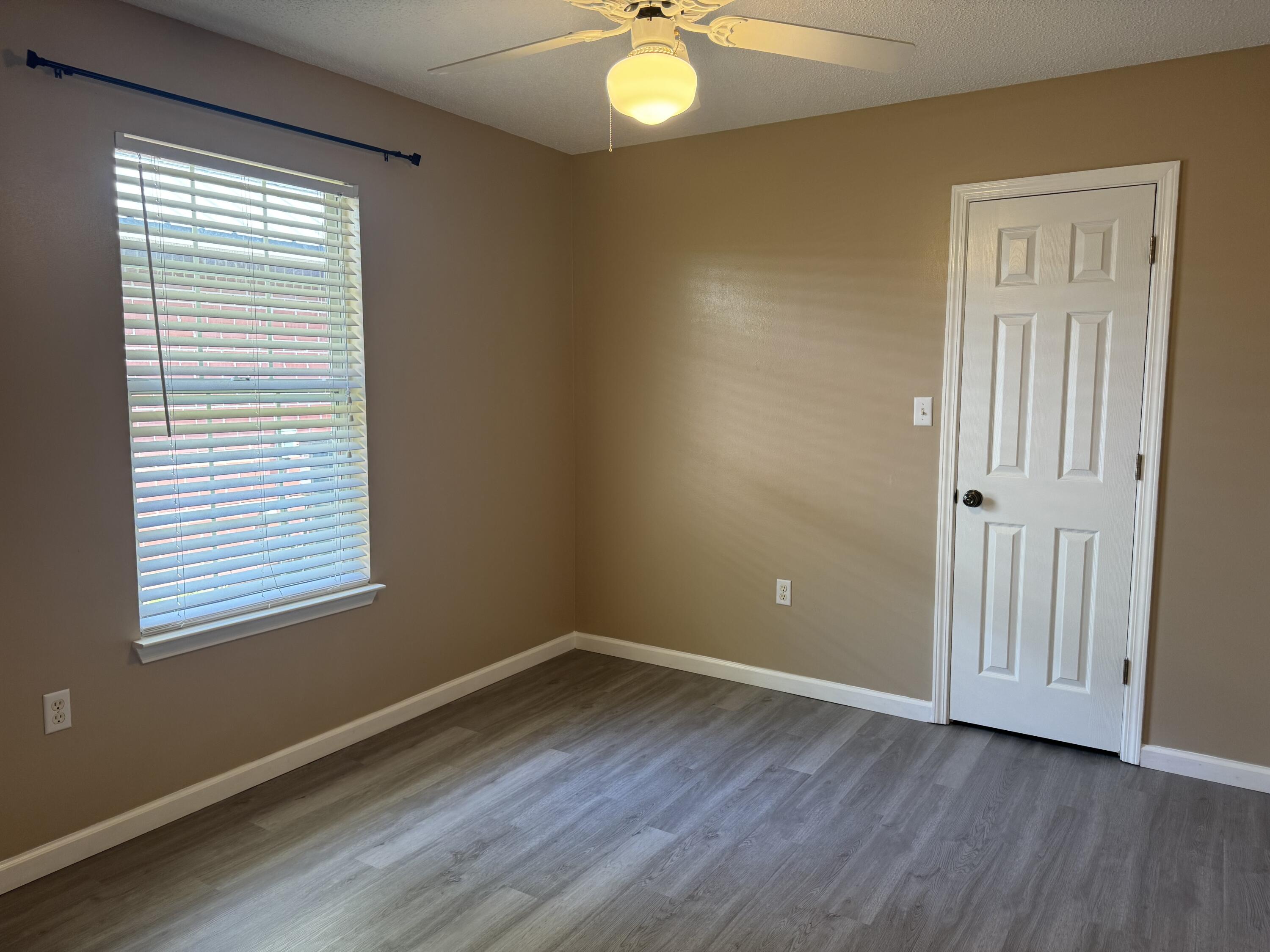 HUNTERS RUN S/D - Residential Lease