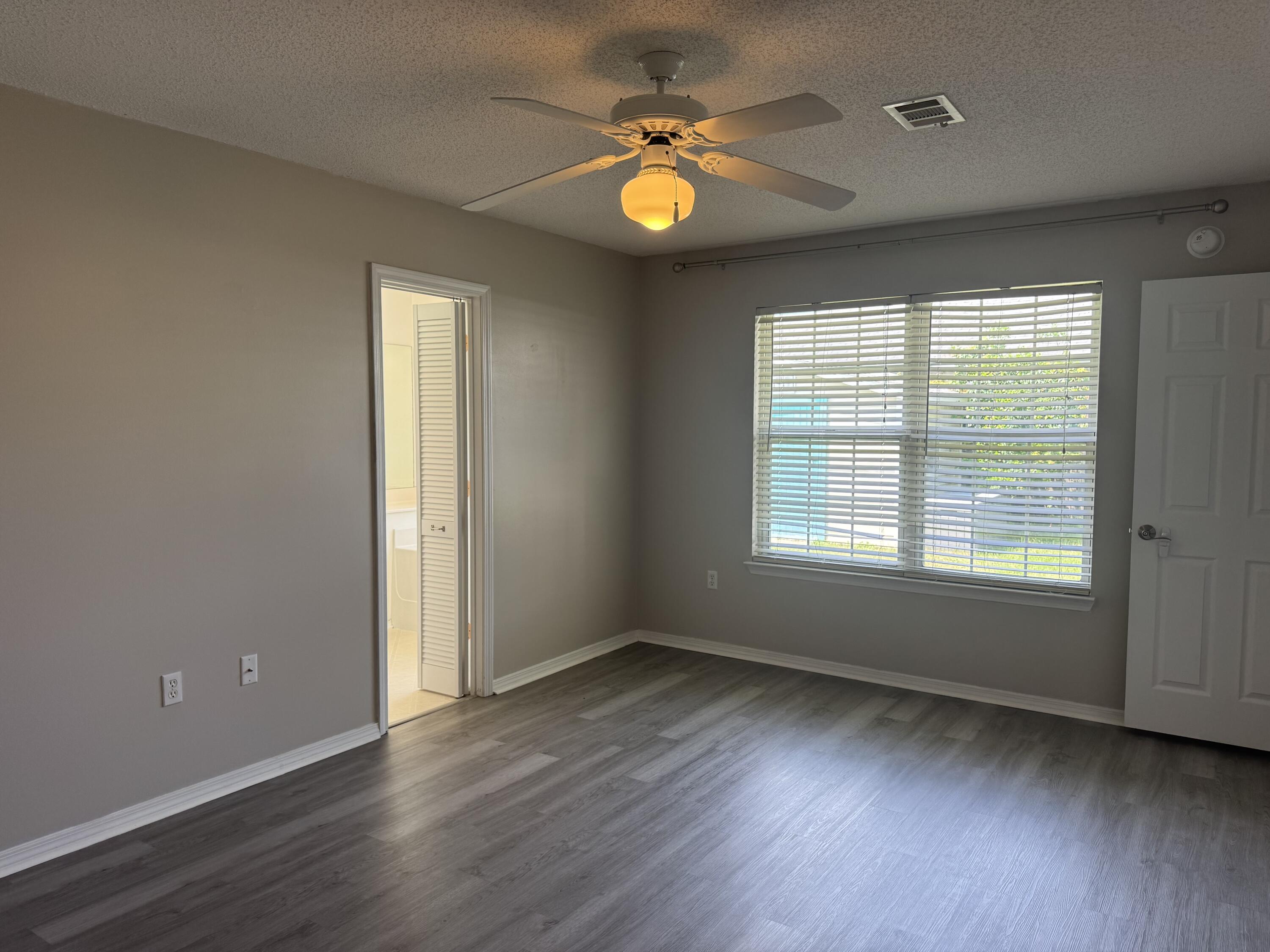 HUNTERS RUN S/D - Residential Lease