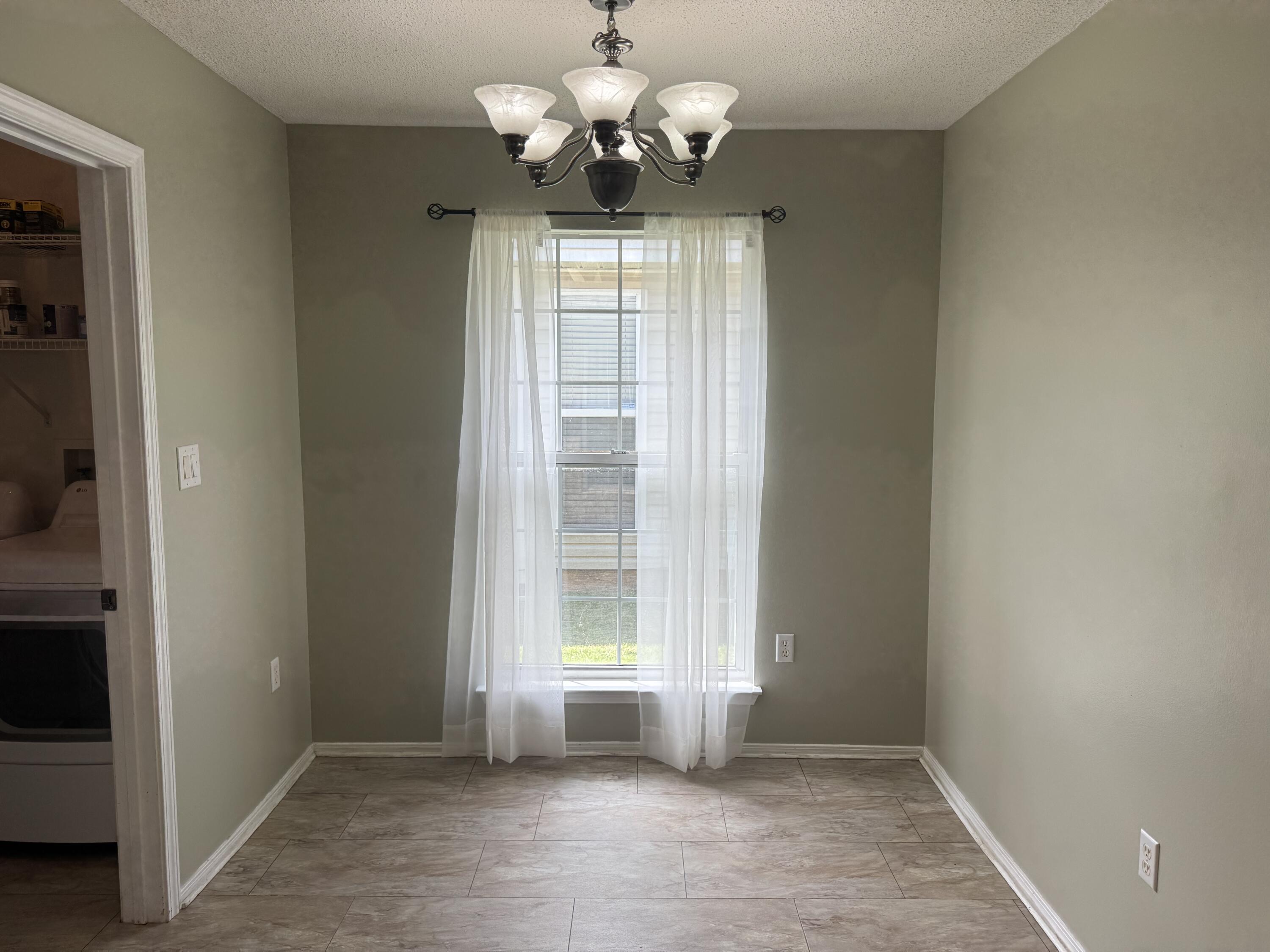 HUNTERS RUN S/D - Residential Lease