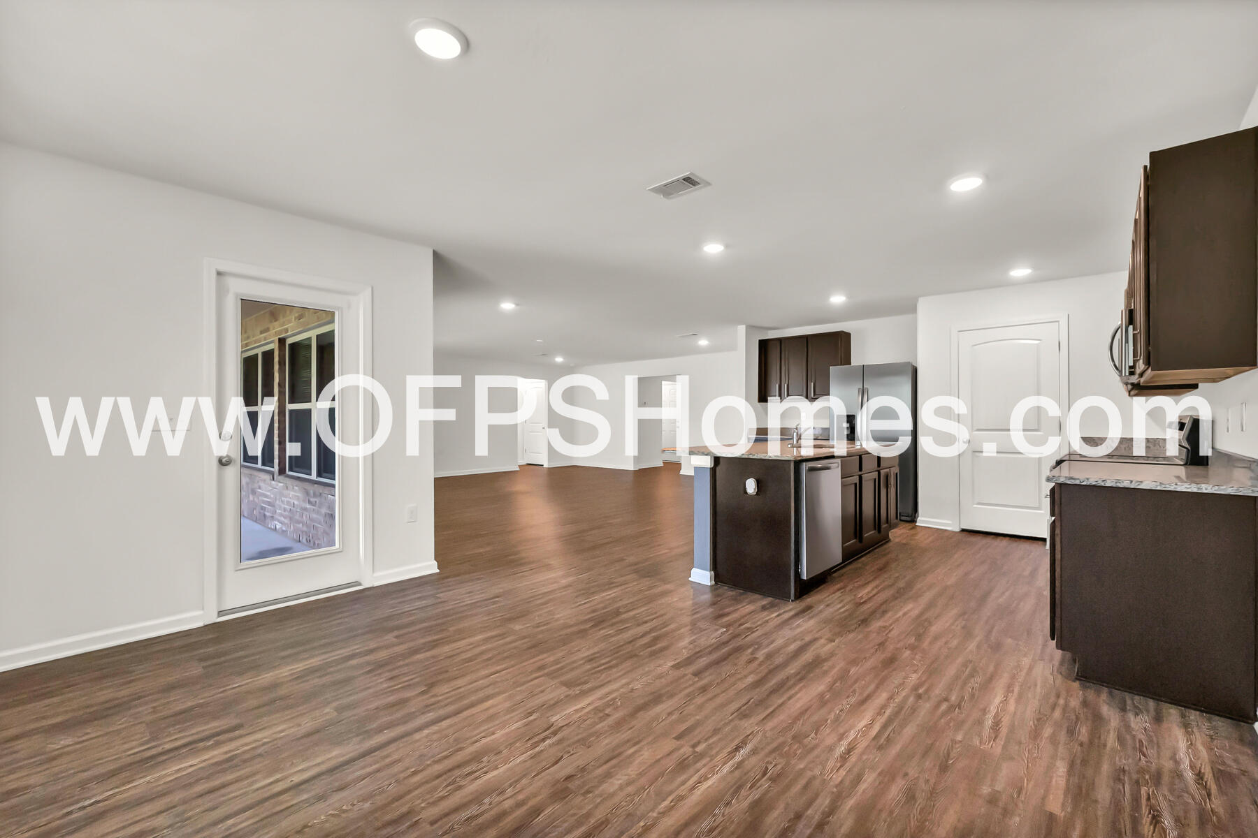 Redstone Commons - Residential Lease