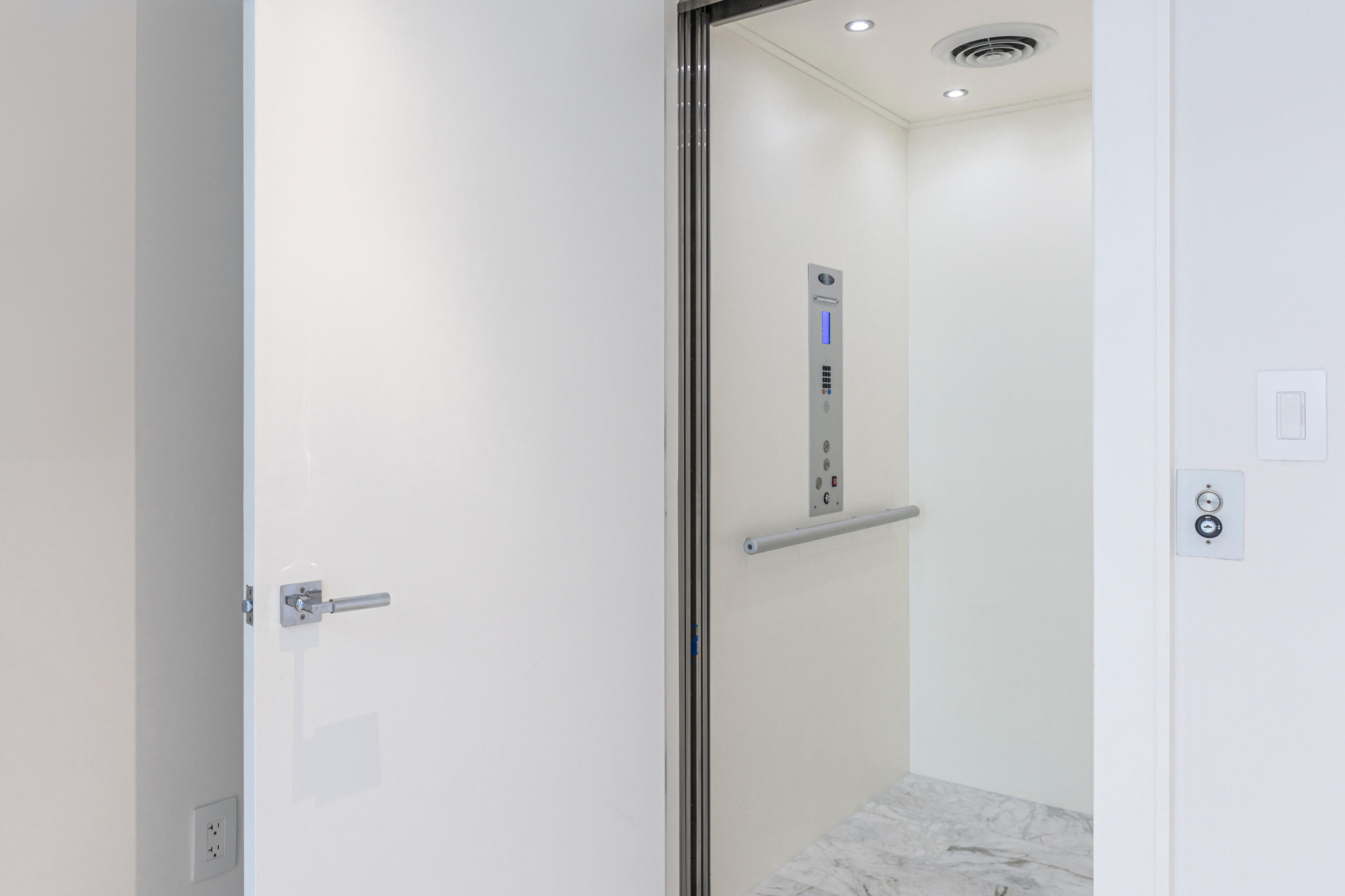 1900 NINETY EIGHT - Residential