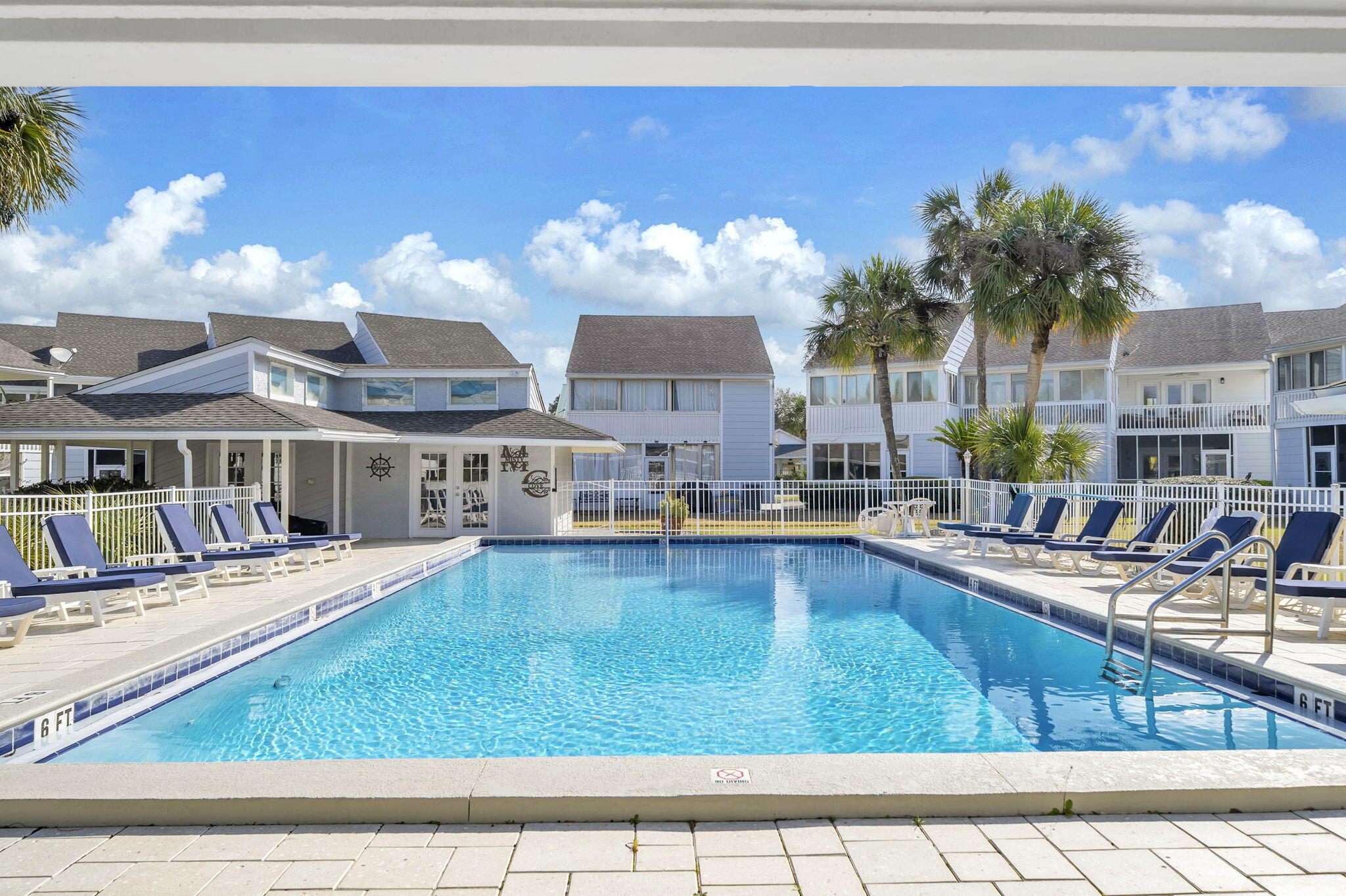 MISTY COVE T/H PH 1 - Residential