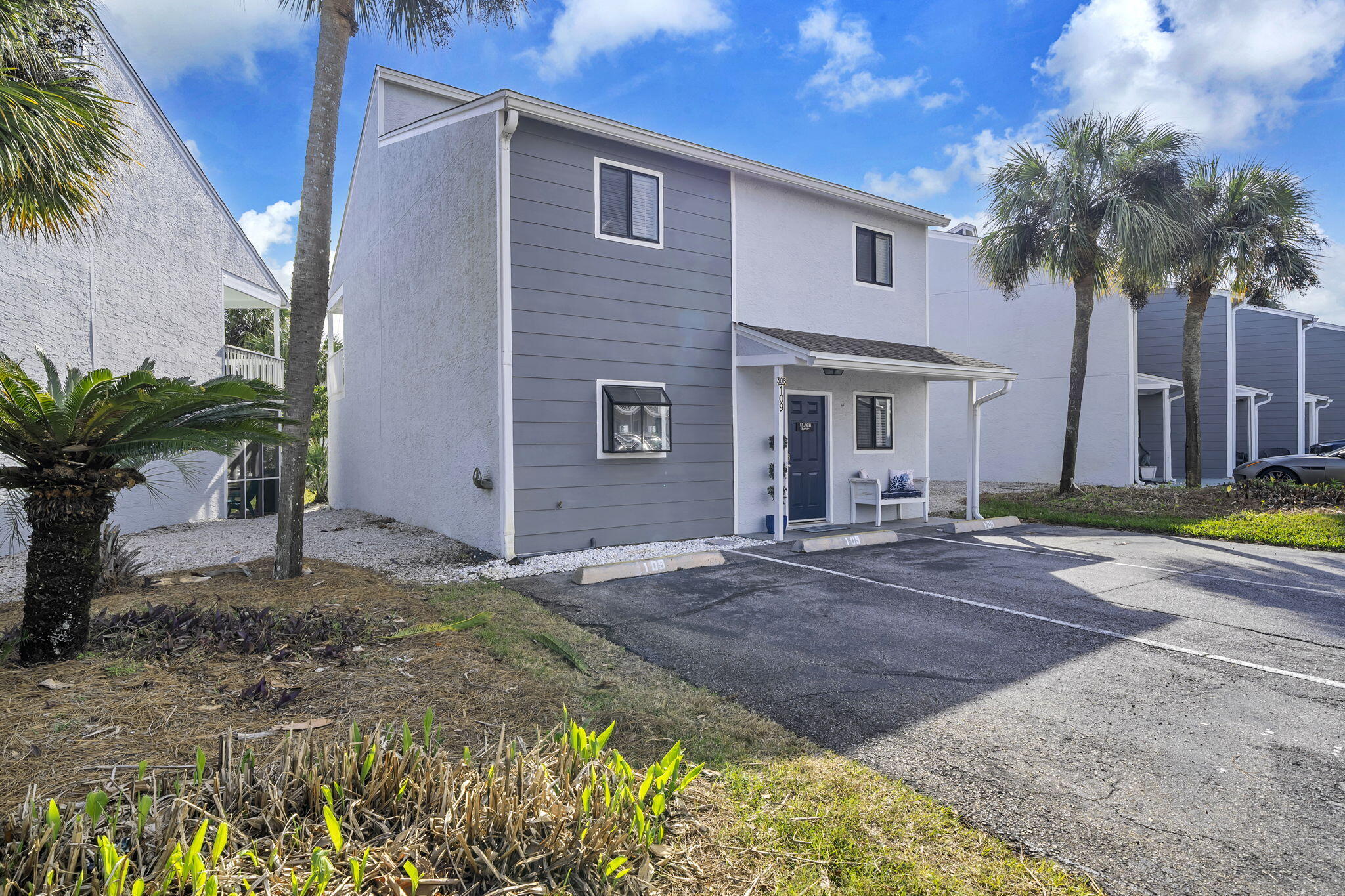 MISTY COVE T/H PH 1 - Residential