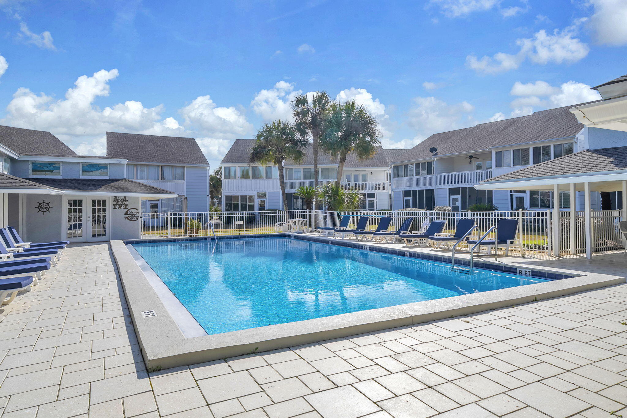 MISTY COVE T/H PH 1 - Residential