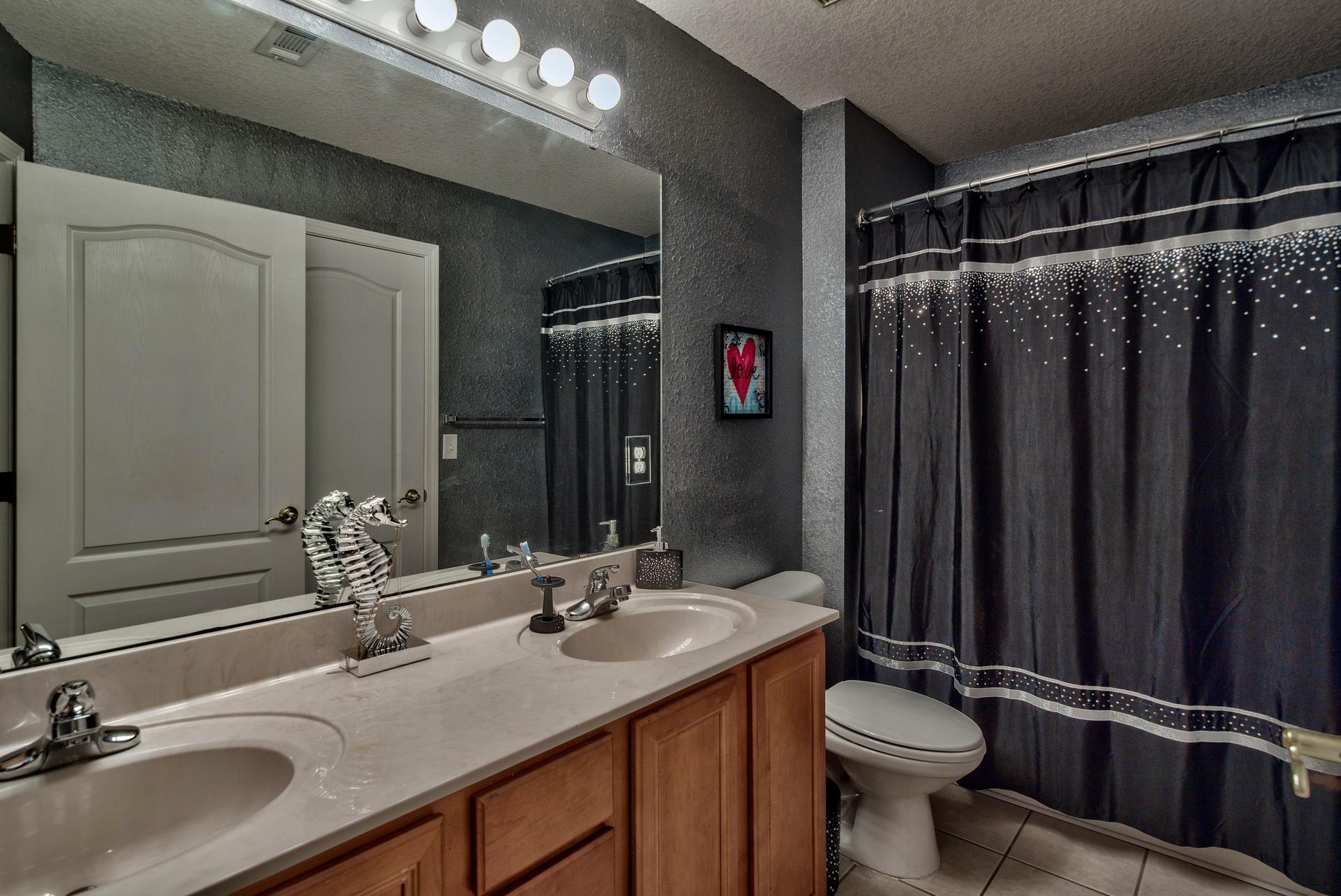 EMERALD LAKES PH 3 - Residential