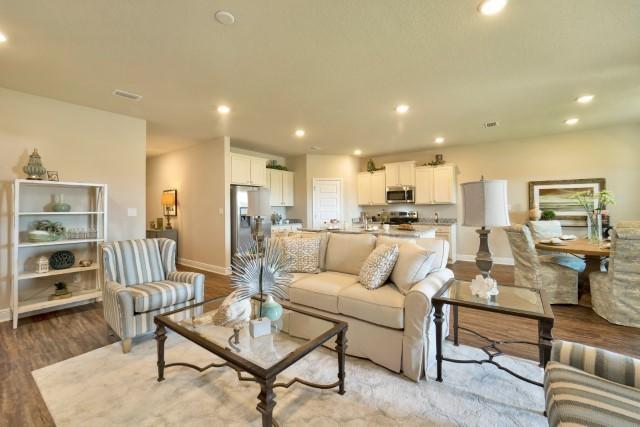 STONEGATE - Residential