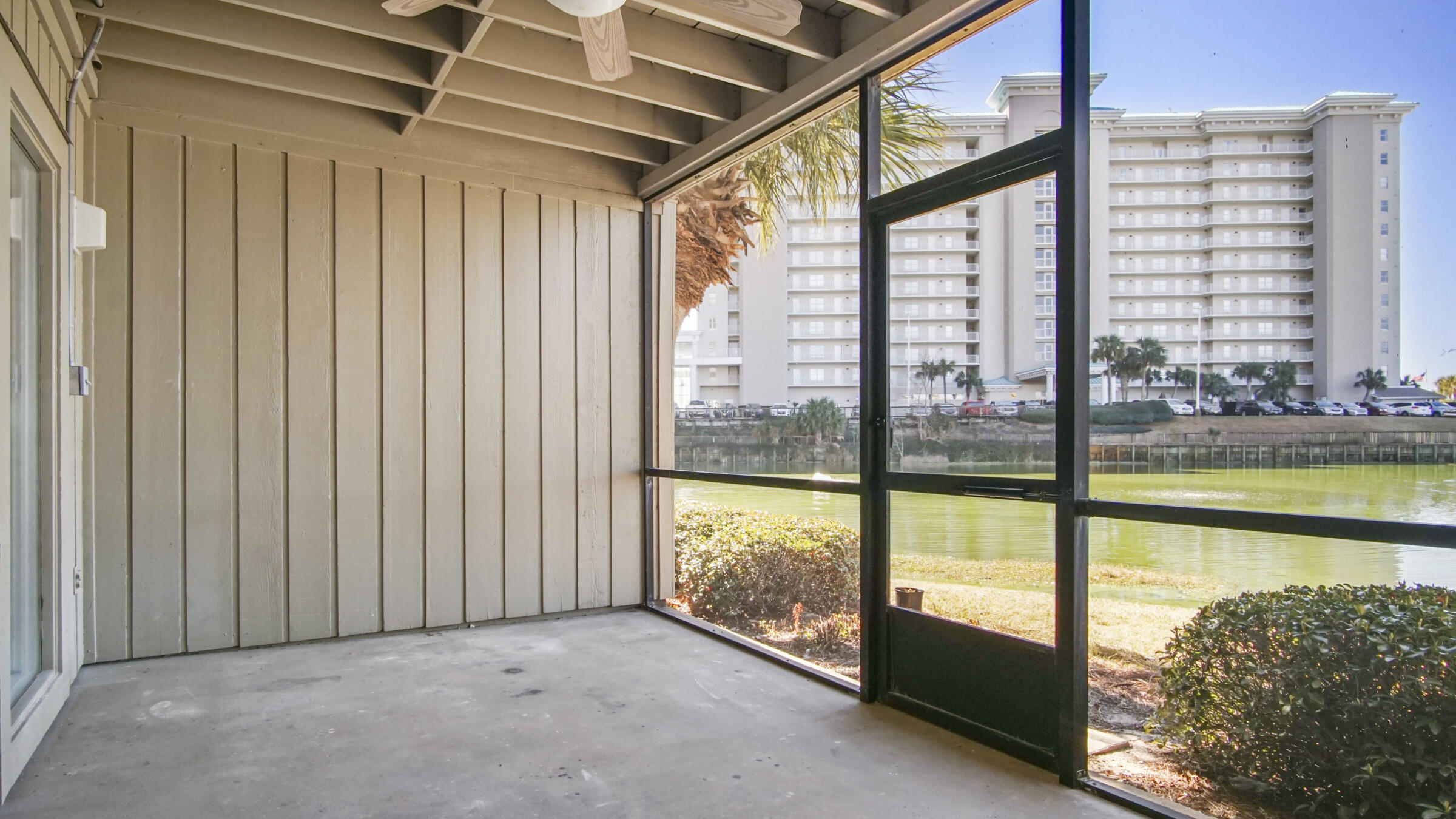 SEASCAPE CONDO PH 7 - Residential