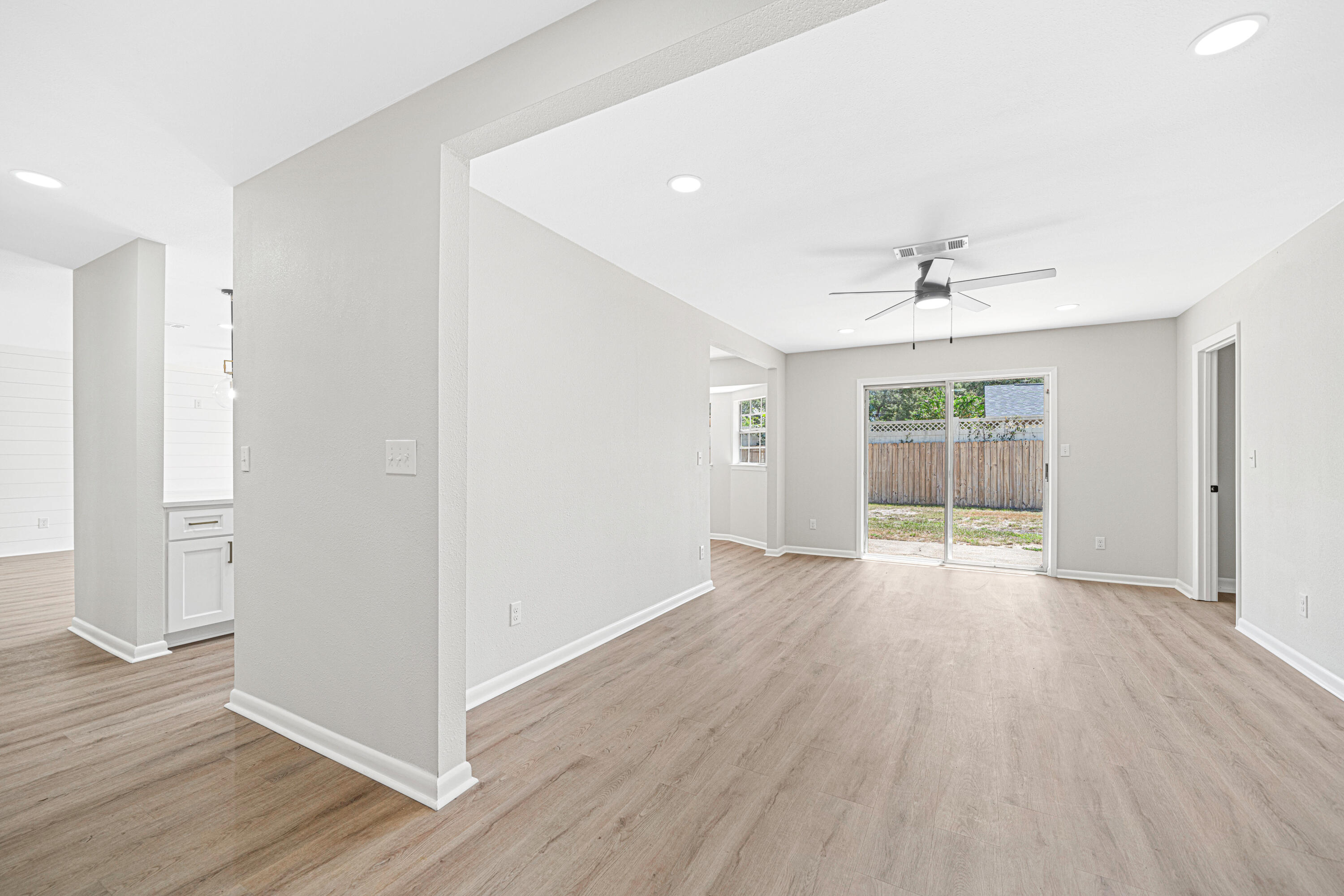 CREEKSIDE - Residential