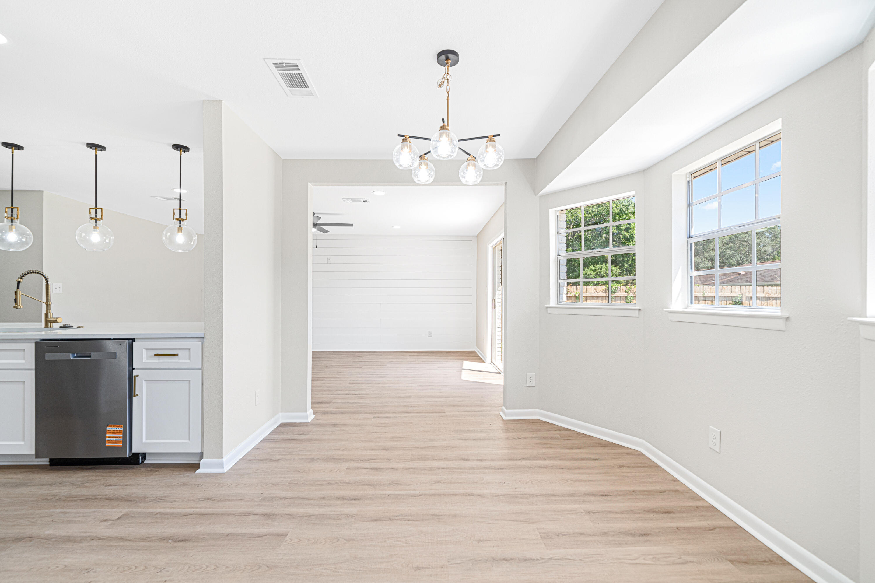 CREEKSIDE - Residential