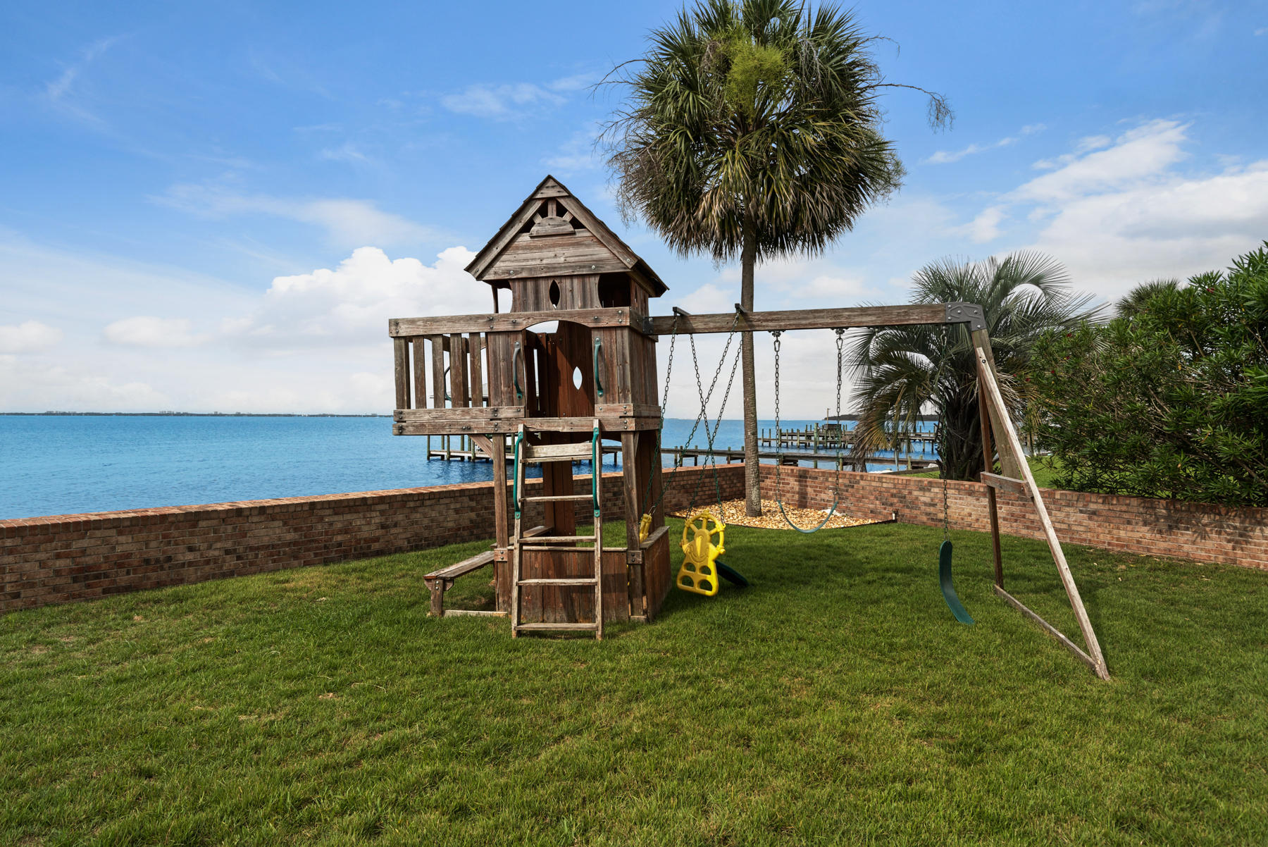 DOLPHIN POINT ESTATES - Residential