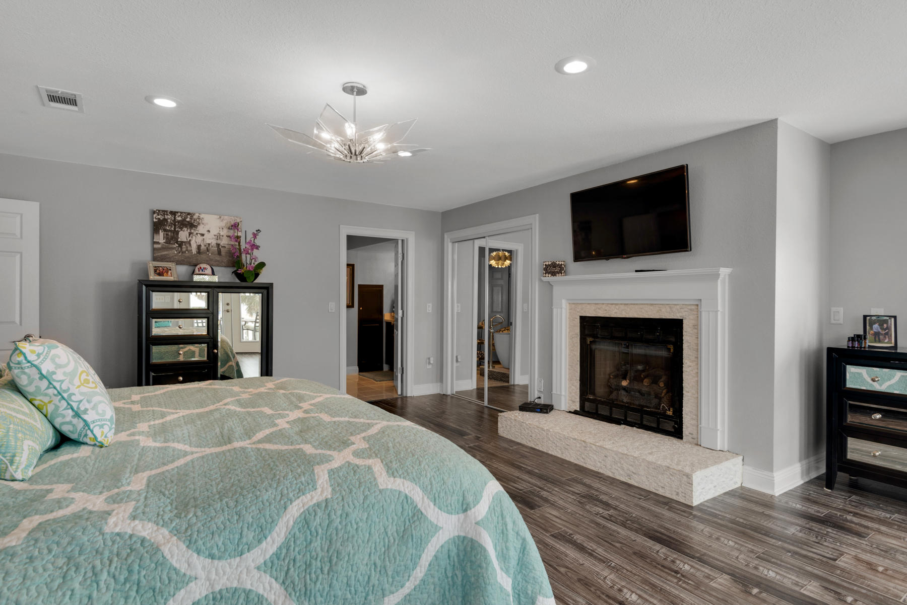 DOLPHIN POINT ESTATES - Residential