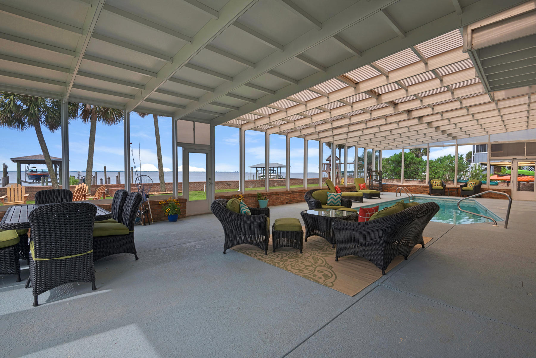 DOLPHIN POINT ESTATES - Residential