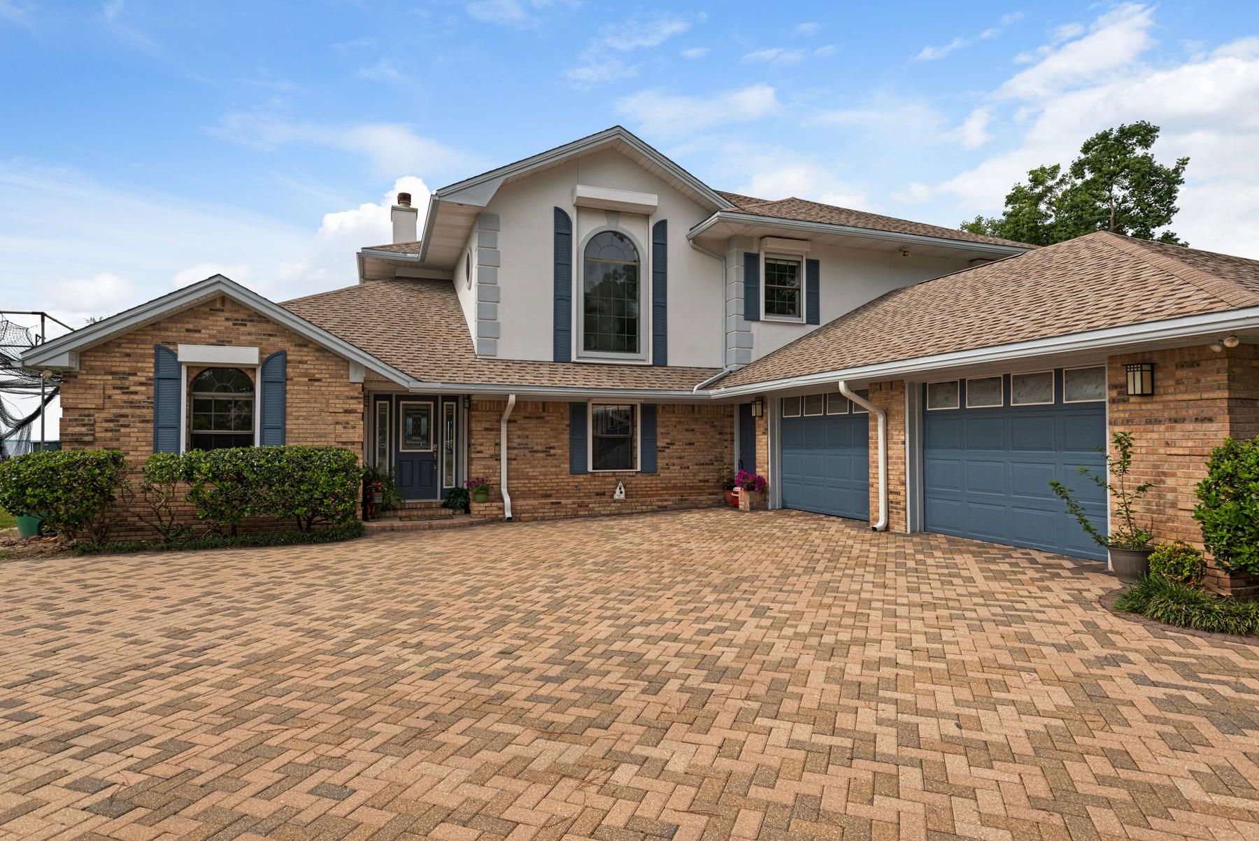 DOLPHIN POINT ESTATES - Residential