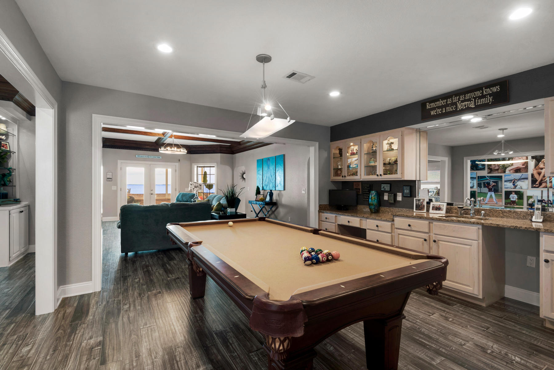 DOLPHIN POINT ESTATES - Residential