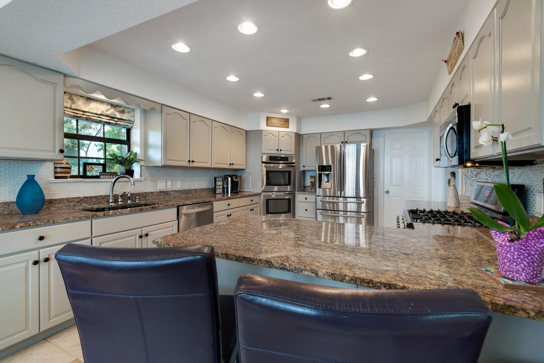 DOLPHIN POINT ESTATES - Residential