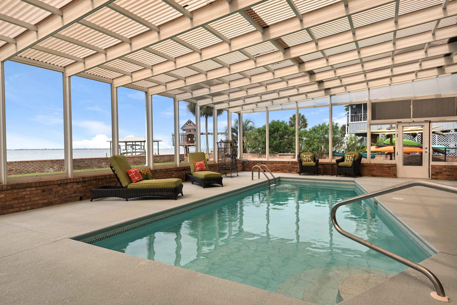 DOLPHIN POINT ESTATES - Residential