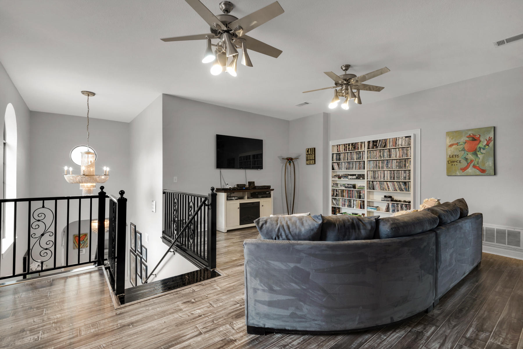 DOLPHIN POINT ESTATES - Residential