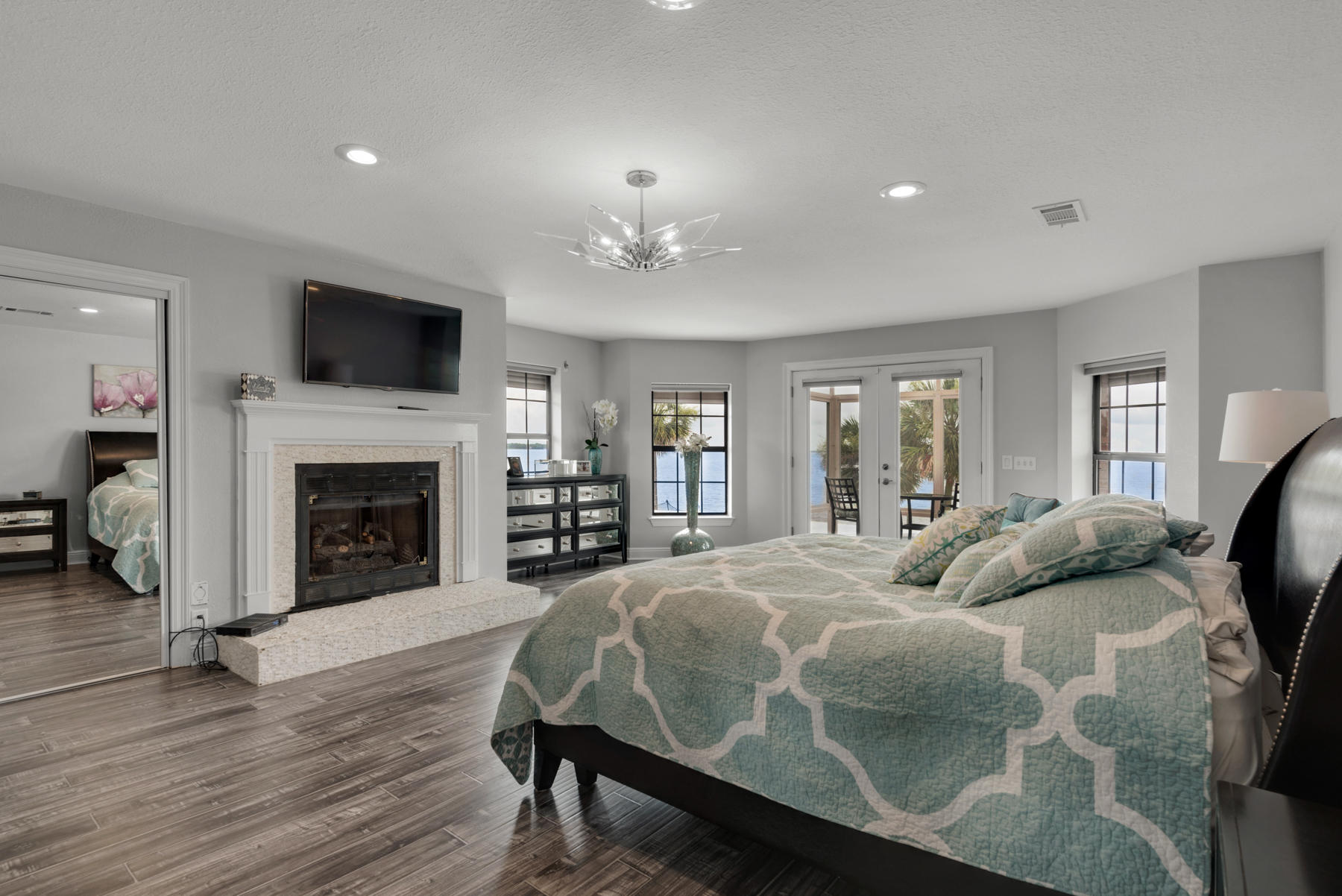 DOLPHIN POINT ESTATES - Residential