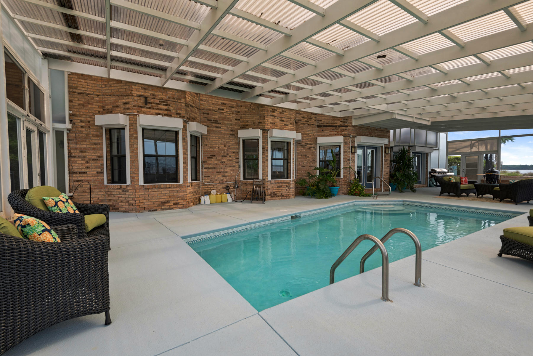 DOLPHIN POINT ESTATES - Residential