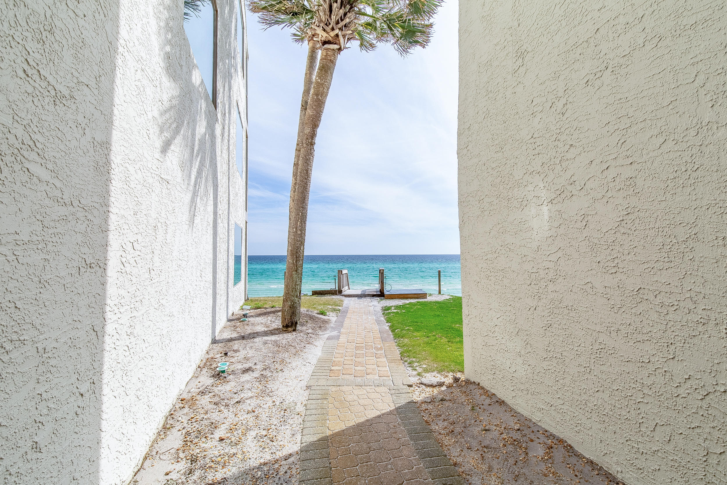 BLUE MOUNTAIN VILLAS CONDO - Residential