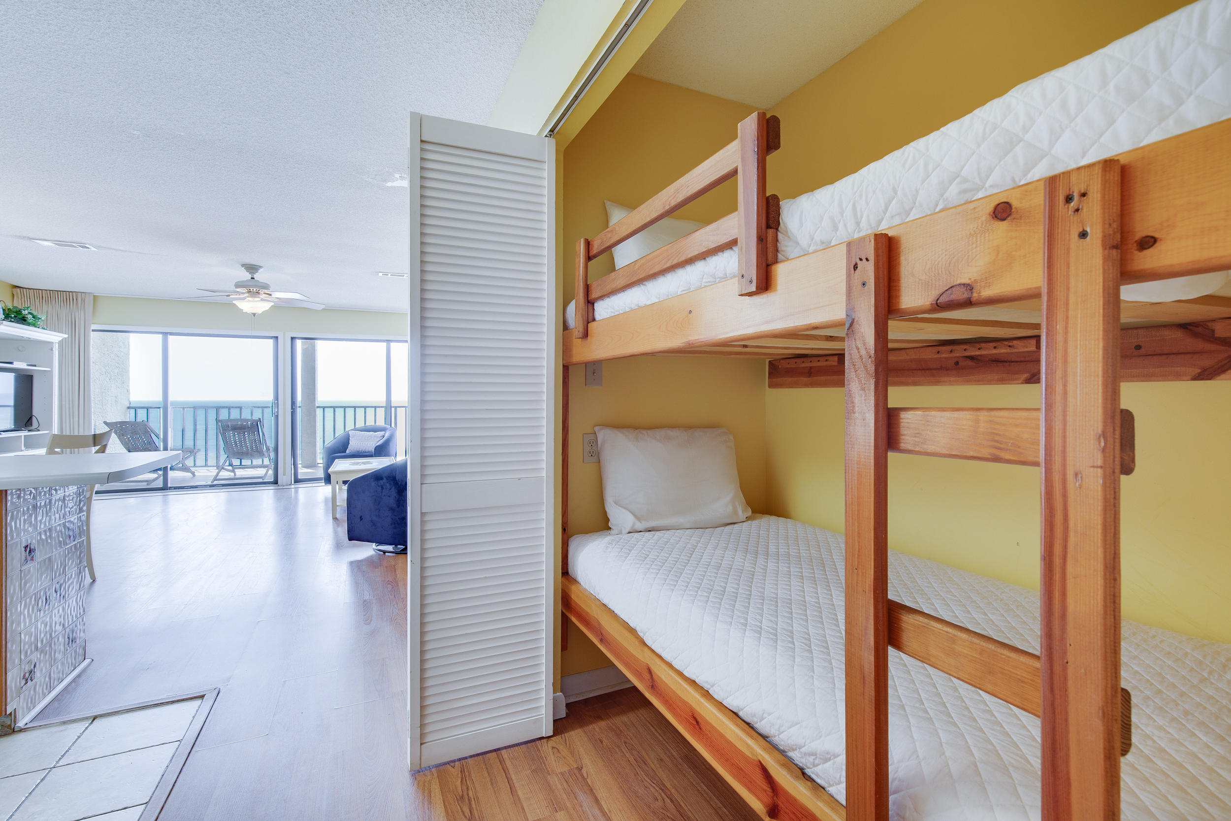 BLUE MOUNTAIN VILLAS CONDO - Residential