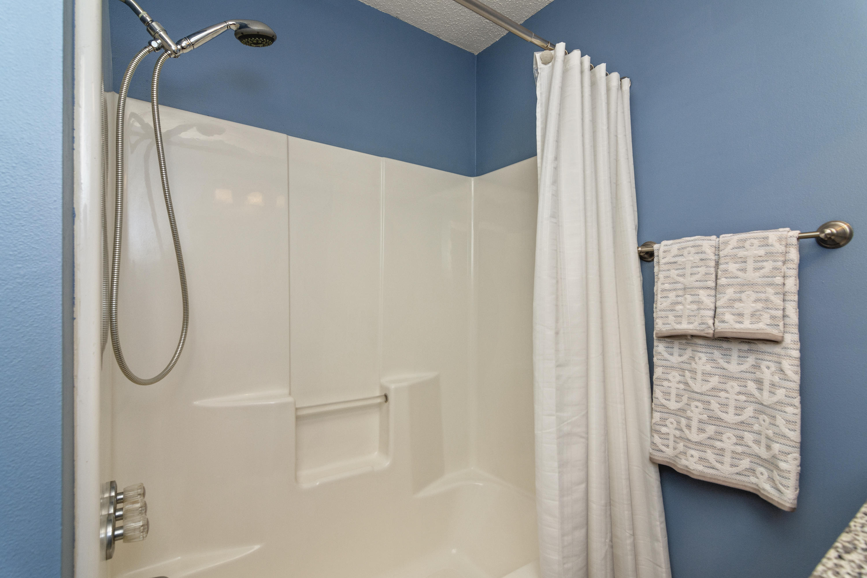 GREENWOOD ACRES - Residential