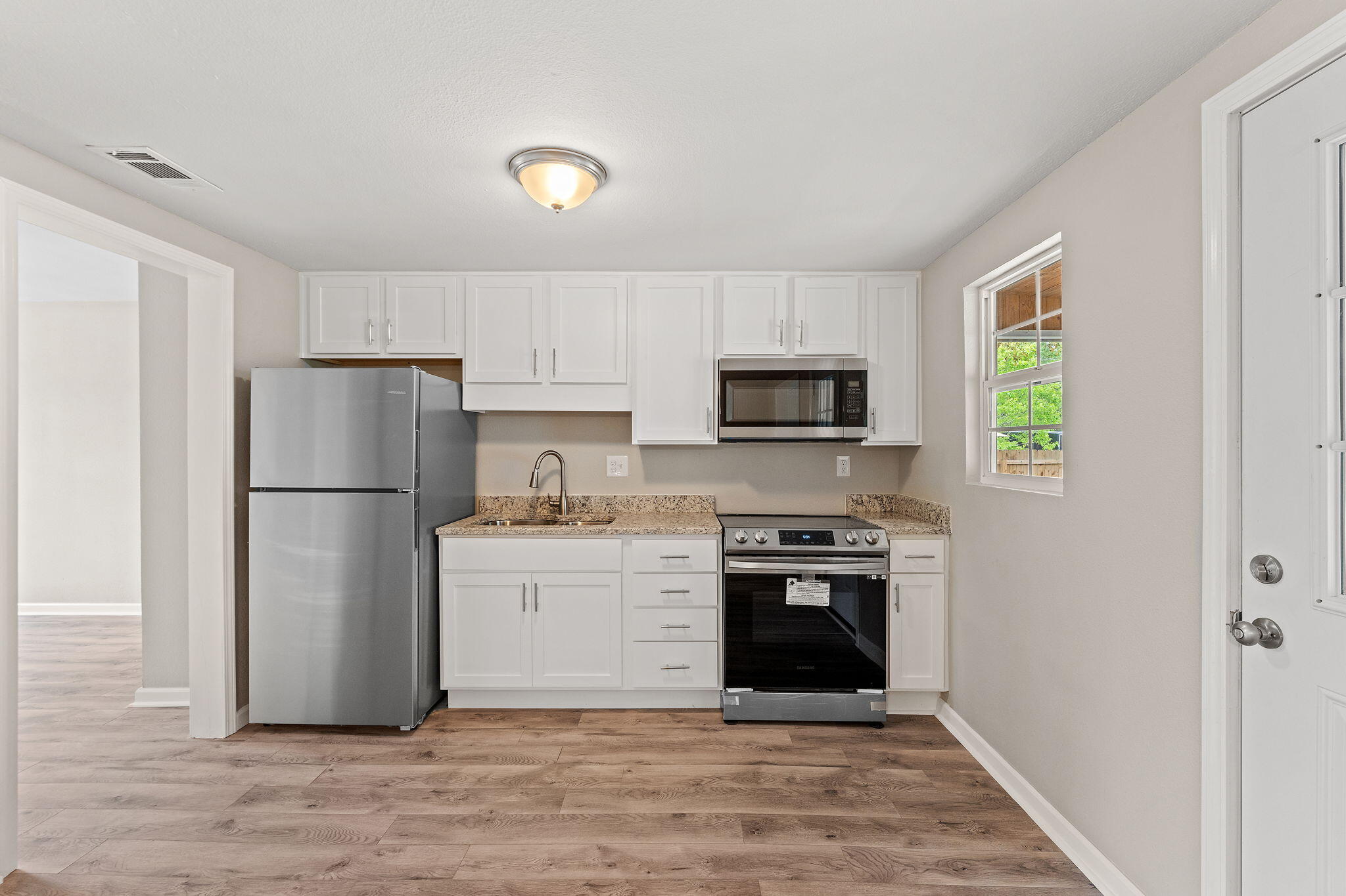 LAKEWOOD - Residential