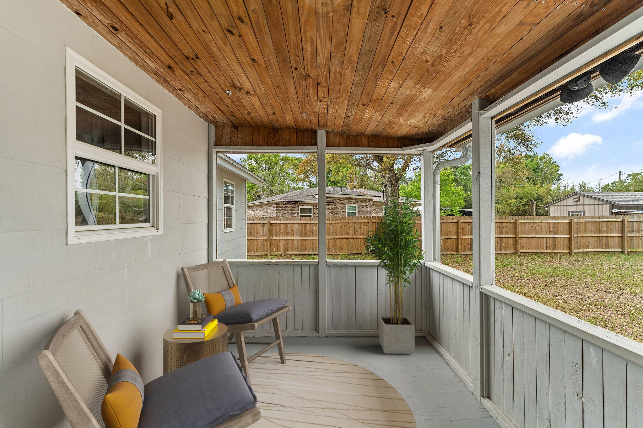 LAKEWOOD - Residential