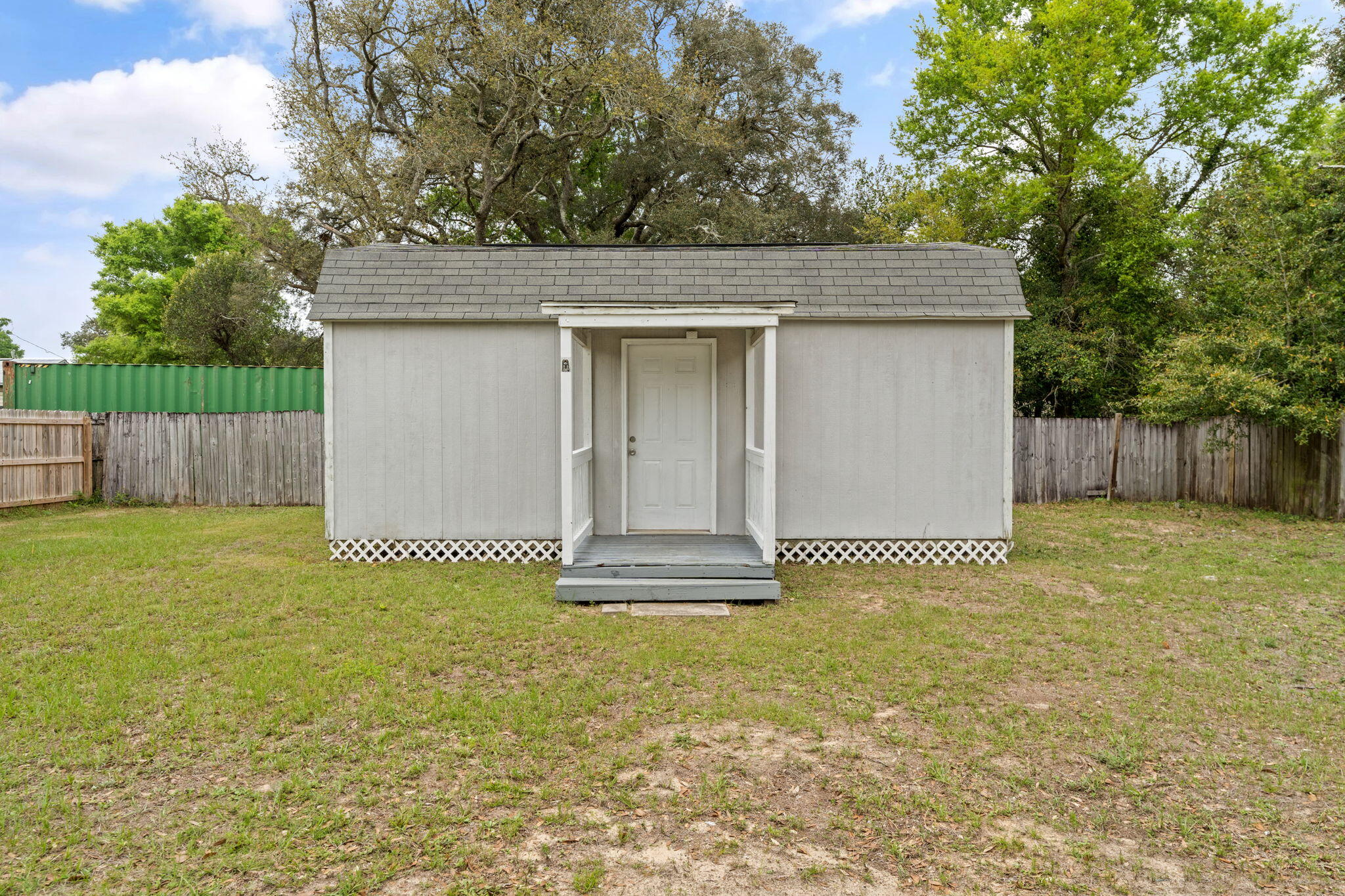 LAKEWOOD - Residential