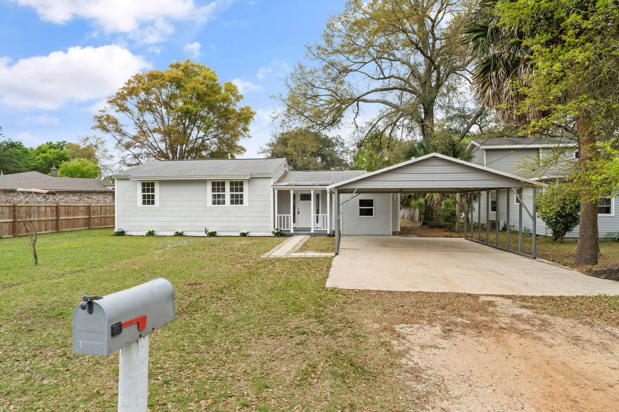 LAKEWOOD - Residential