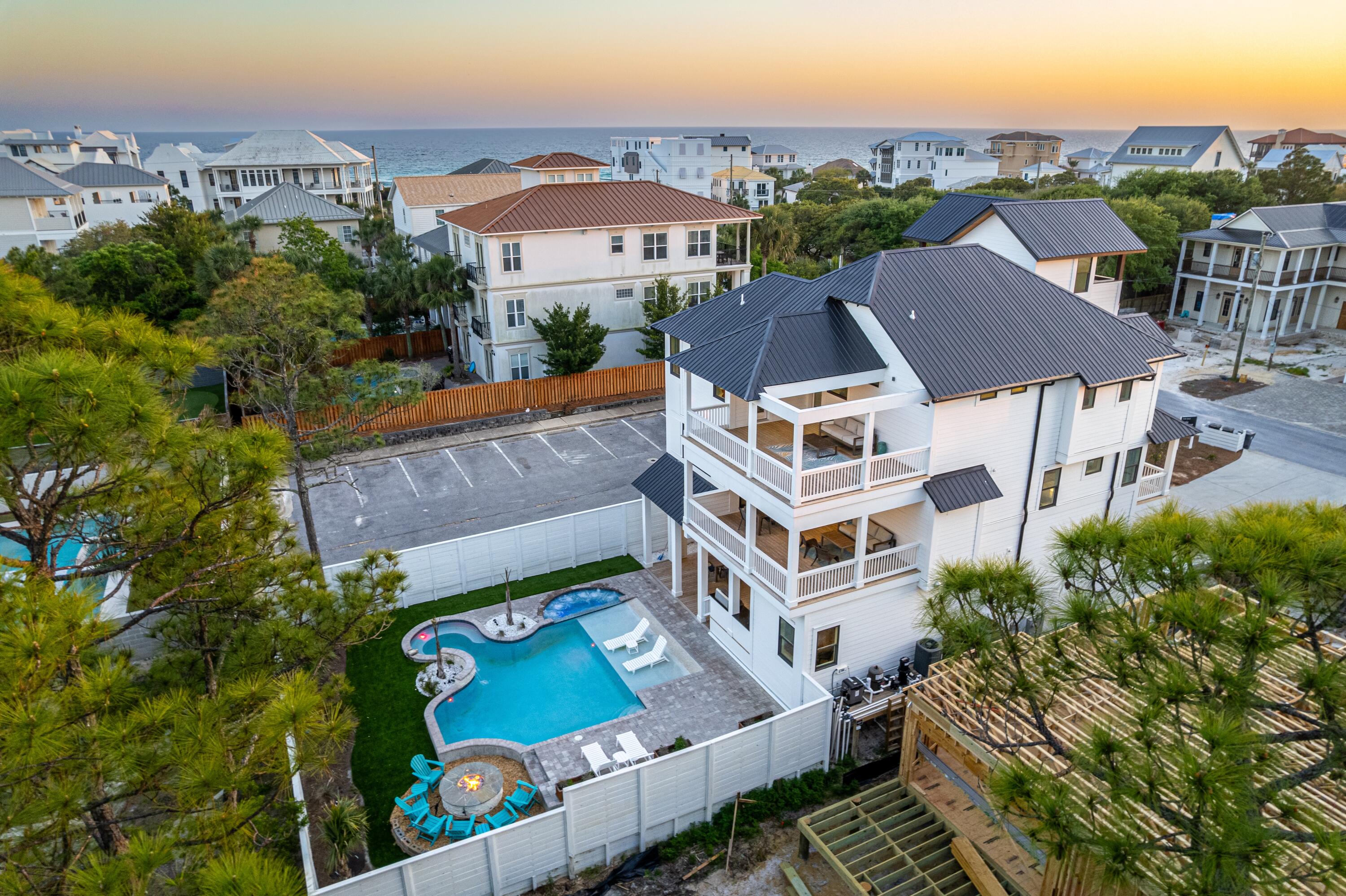 GULF SHORE MANOR - Residential