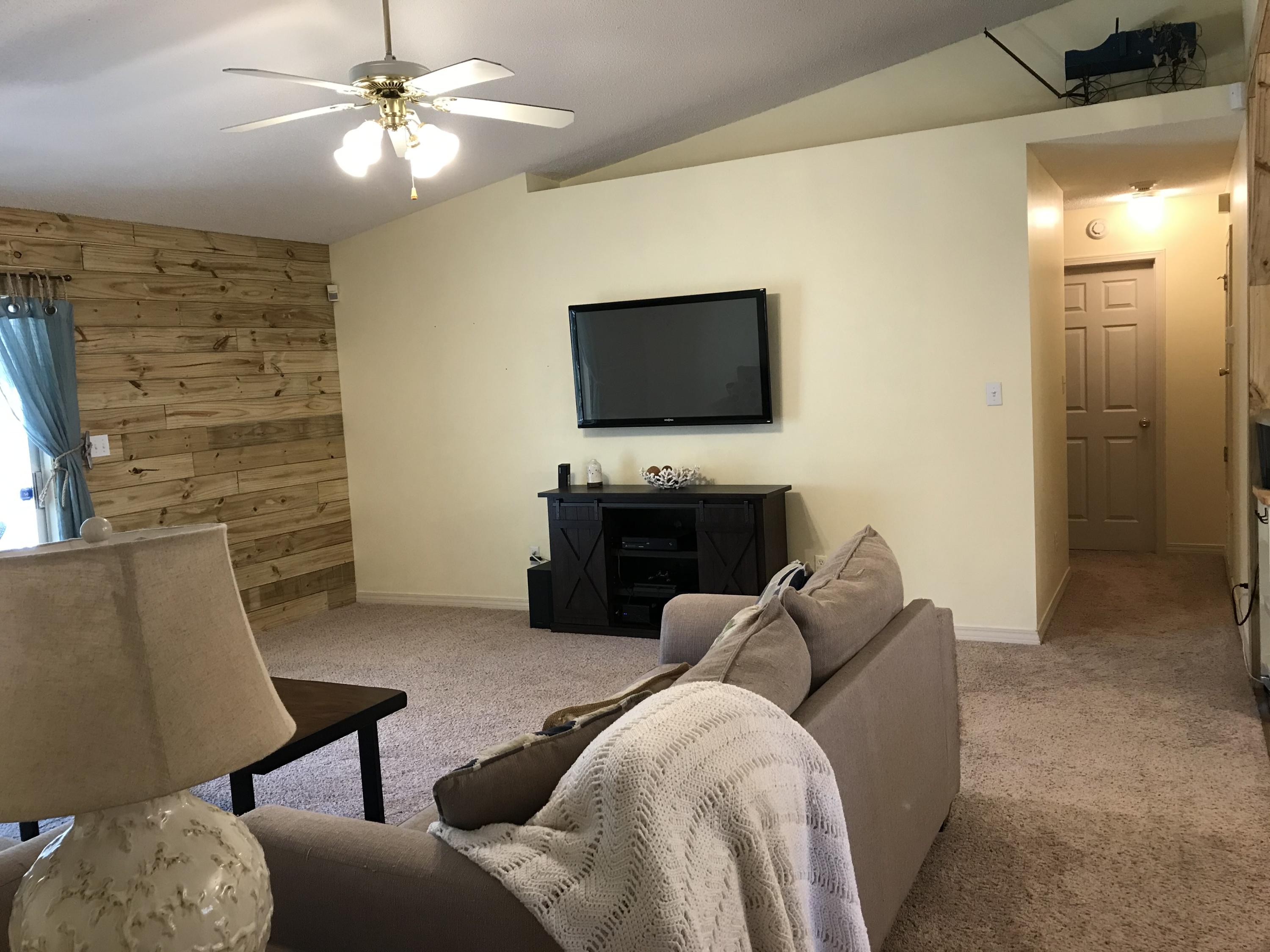 COUNTRY BREEZE ESTATES - Residential