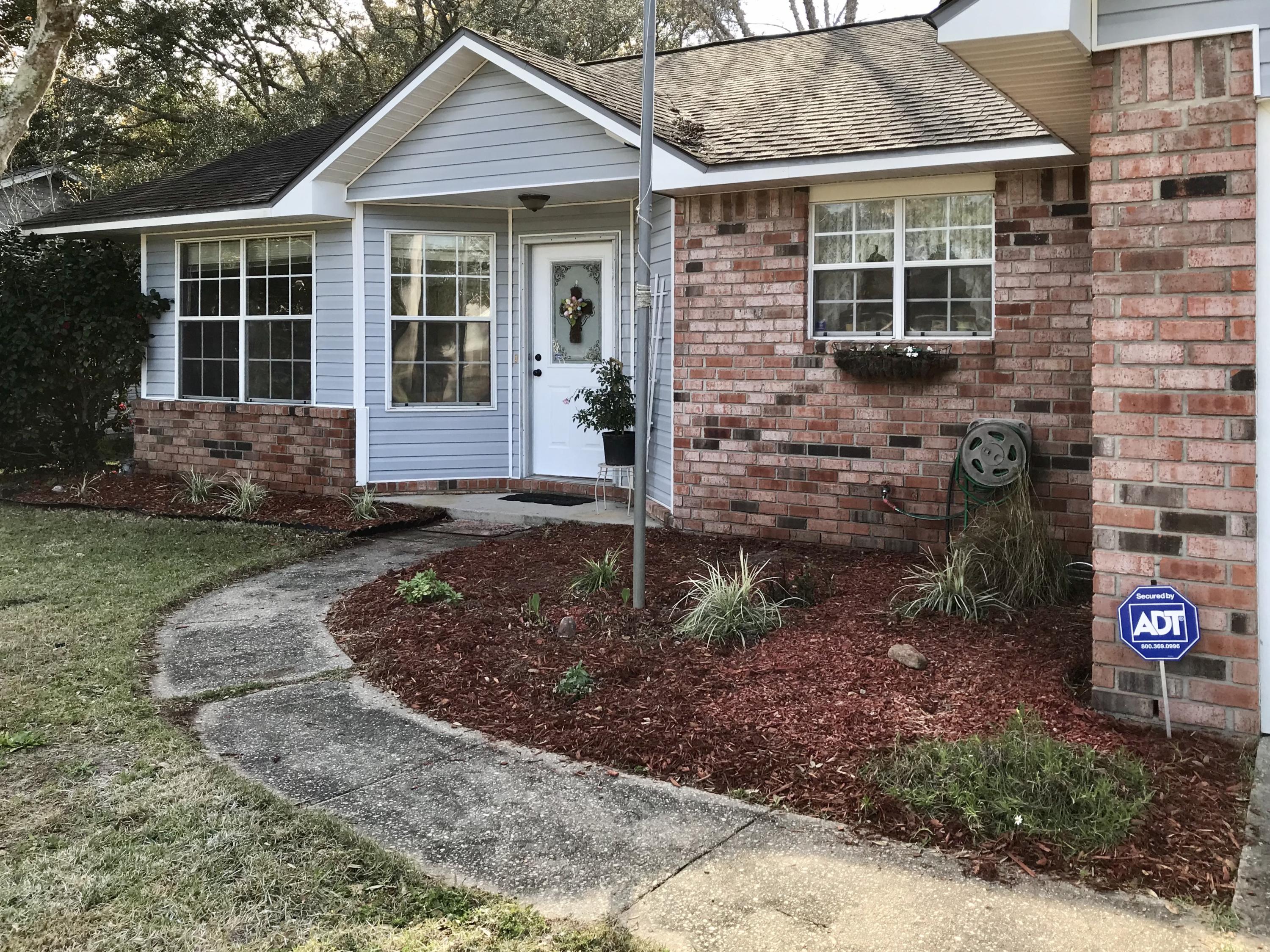 COUNTRY BREEZE ESTATES - Residential