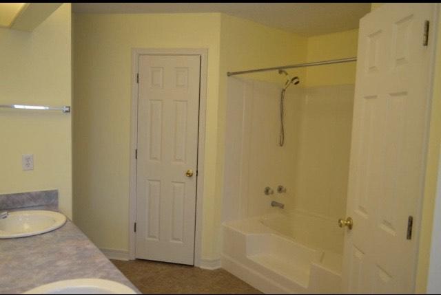 COUNTRY BREEZE ESTATES - Residential