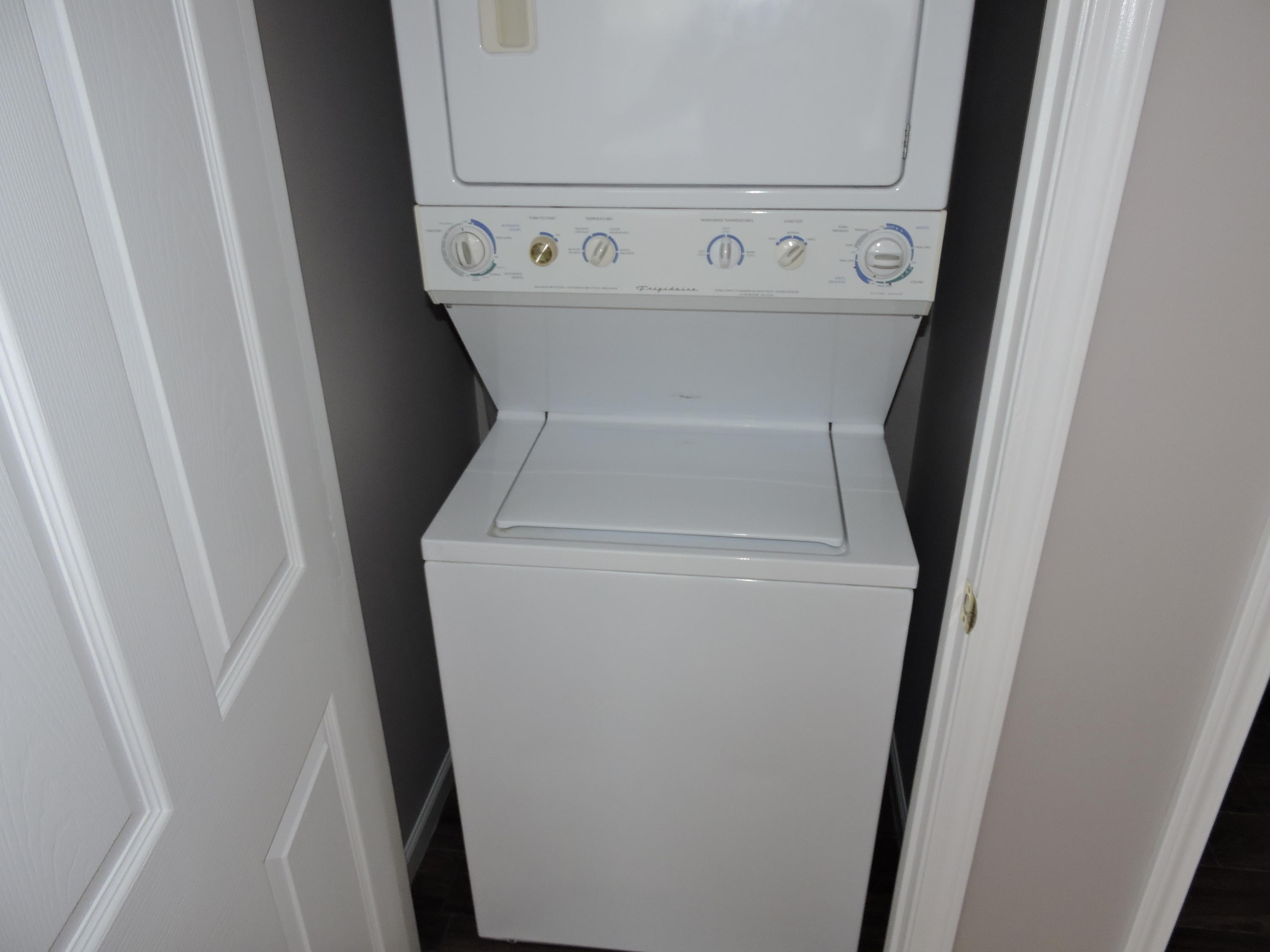 ROLLING PINES - Residential Lease