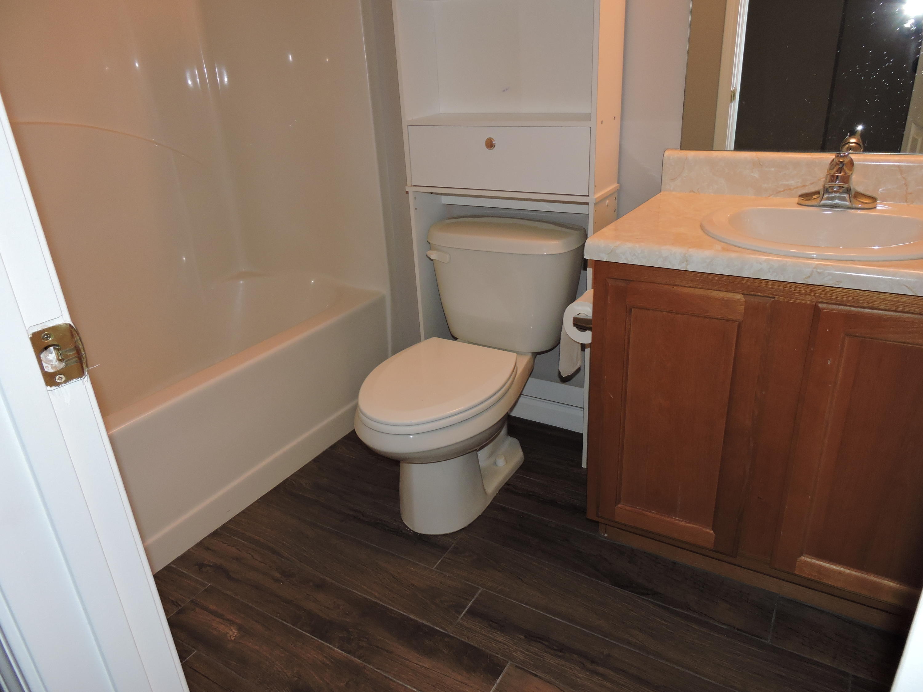 ROLLING PINES - Residential Lease