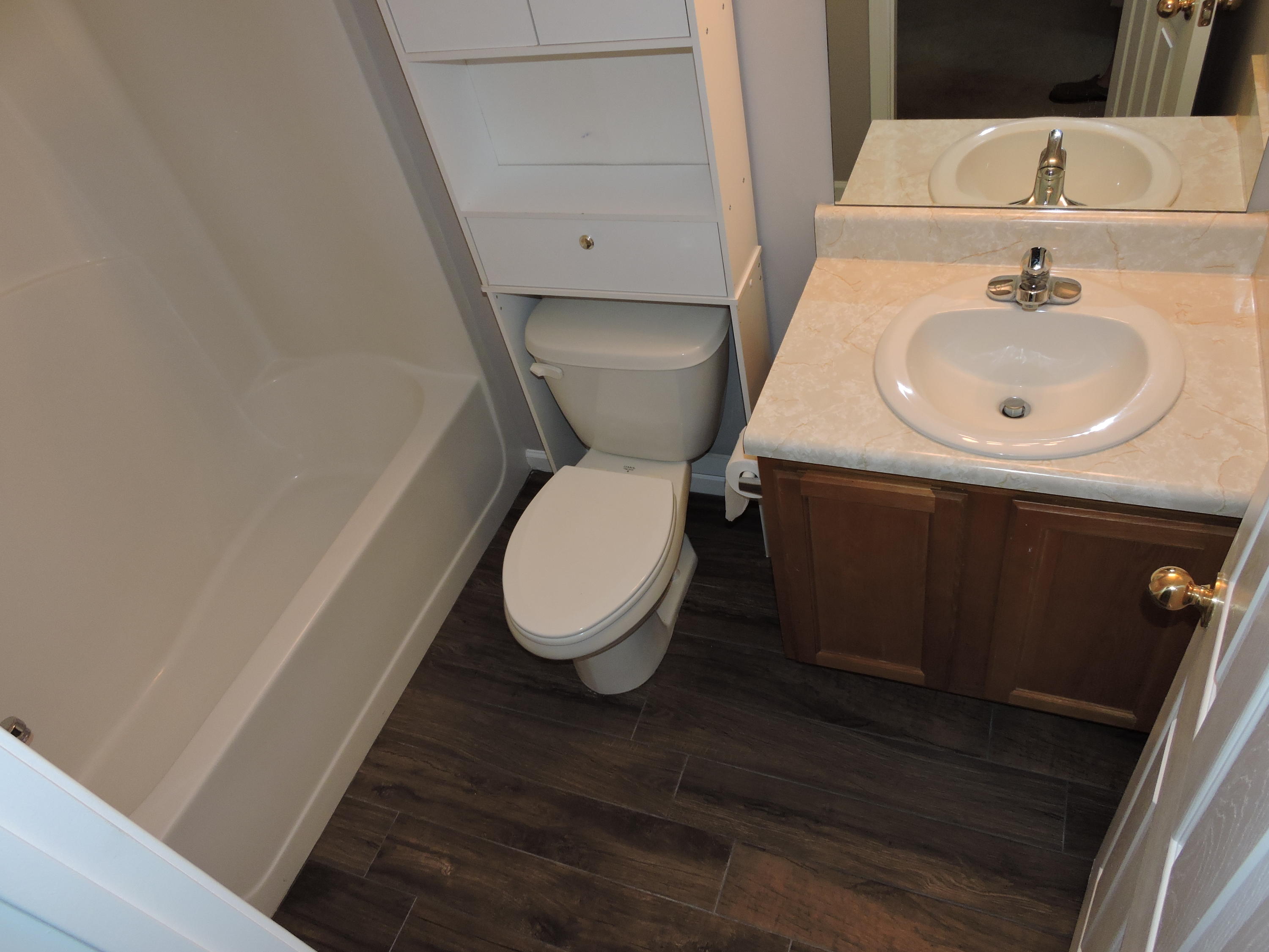 ROLLING PINES - Residential Lease