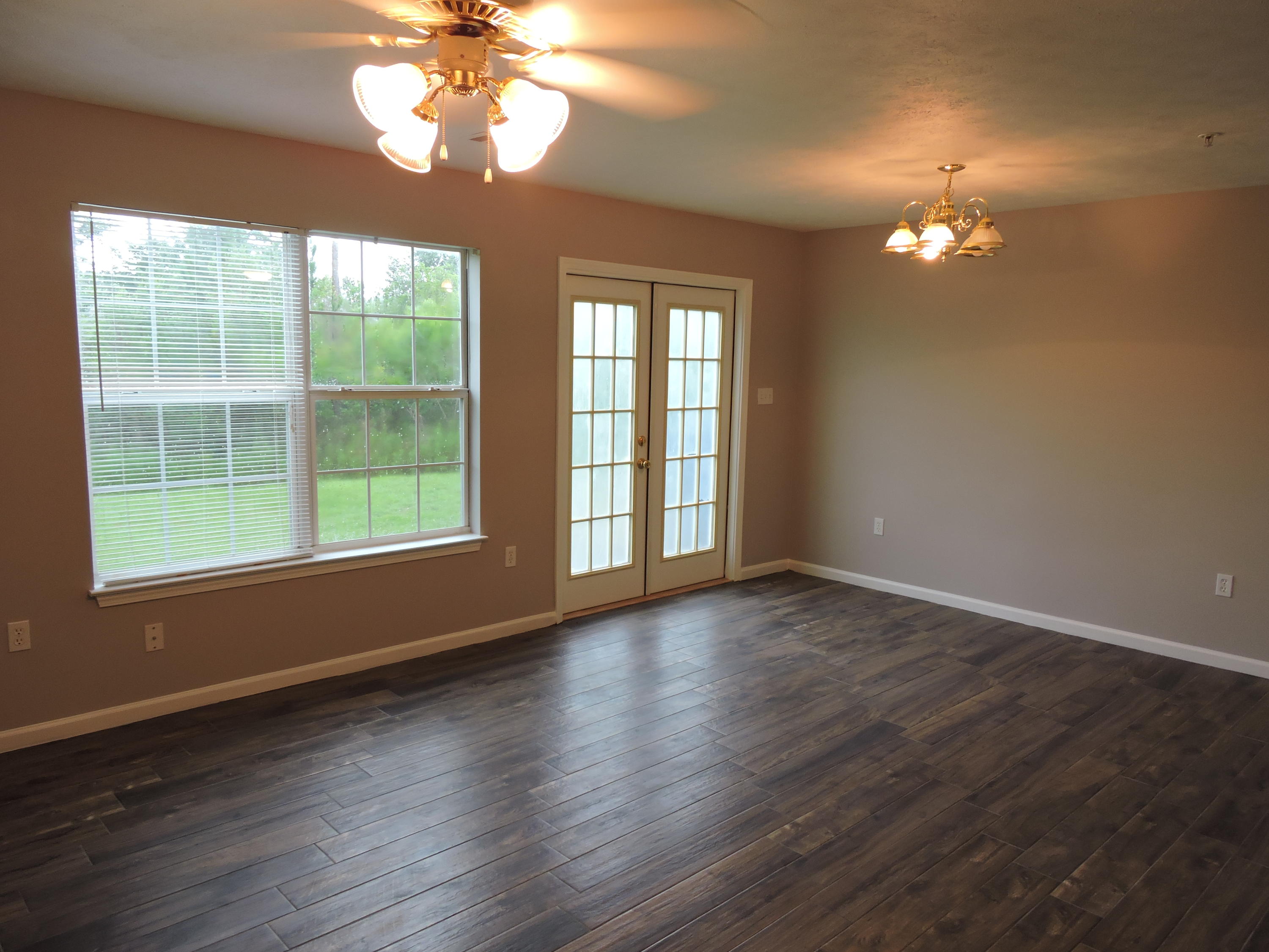 ROLLING PINES - Residential Lease