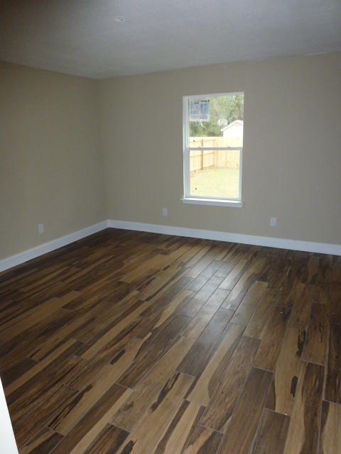 CRESCENT SHORES - Residential