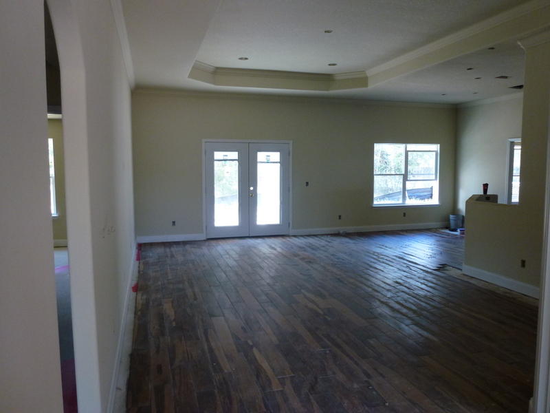 CRESCENT SHORES - Residential