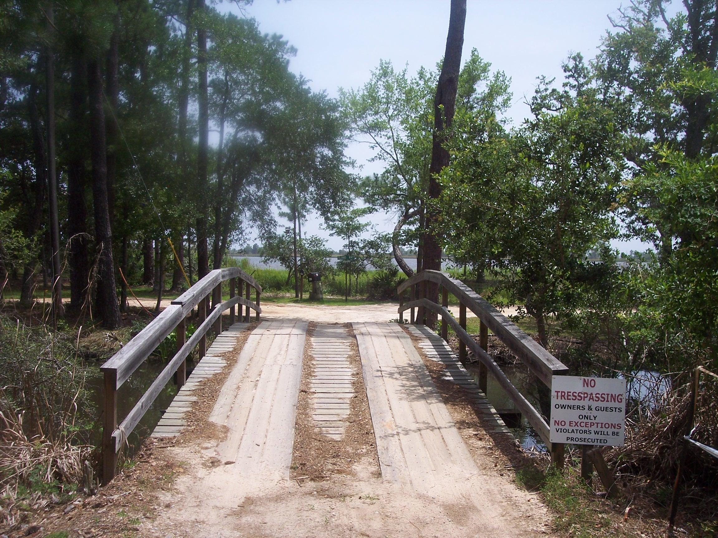 TWIN OAKS 1ST ADDN - Residential